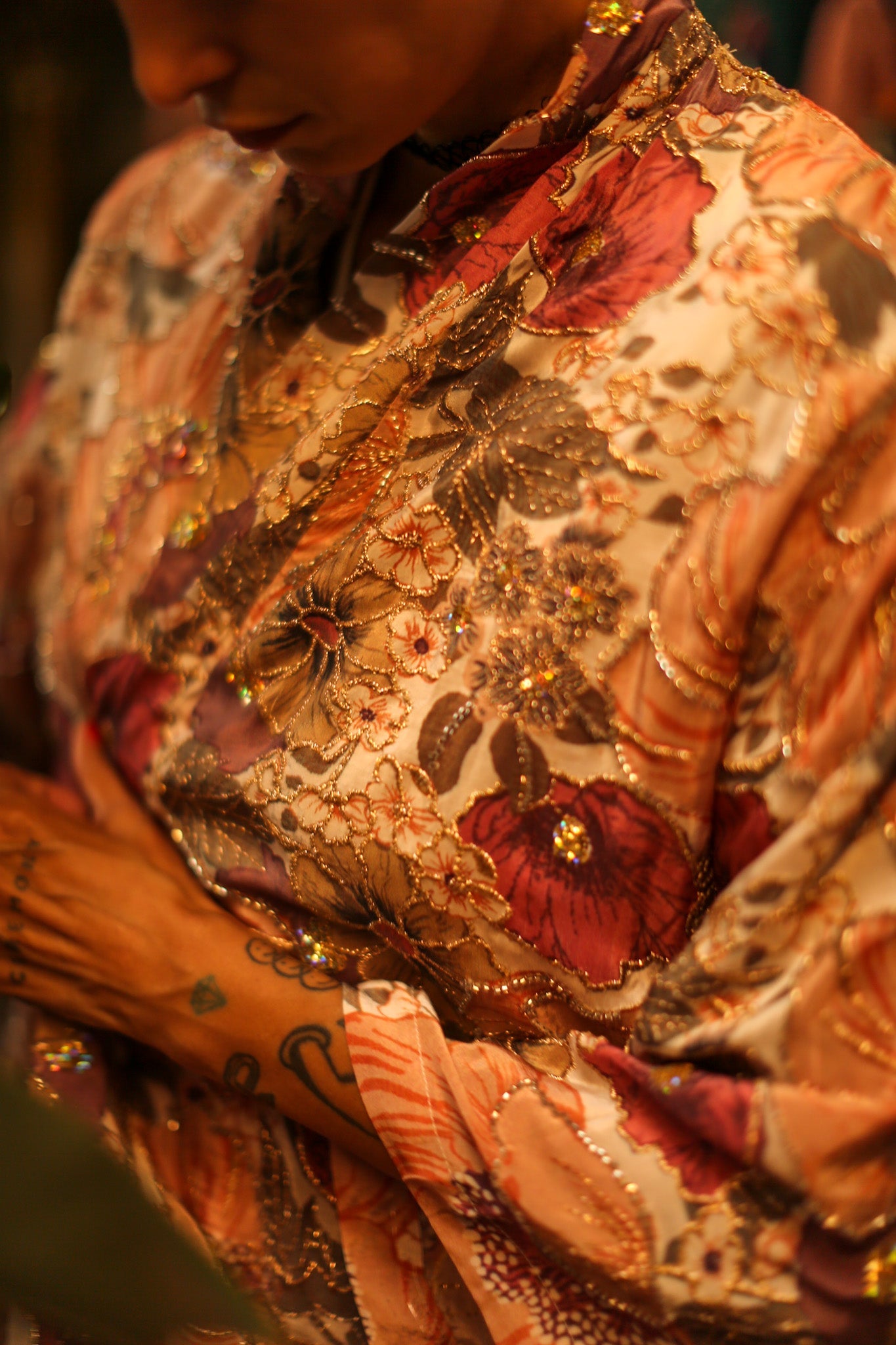 SILk SEQUIN EMBROIDERED KIMONO LUZI - BANGKOK TAILOR CLOTHING STORE - HANDMADE CLOTHING