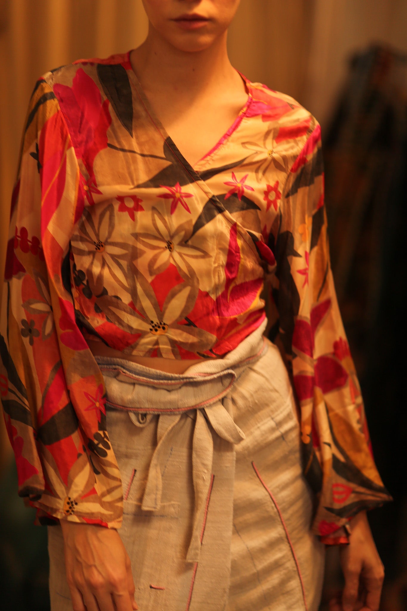 SILK WRAP TOP AVRELIA FLOWERS BLOOM - BANGKOK TAILOR CLOTHING STORE - HANDMADE CLOTHING