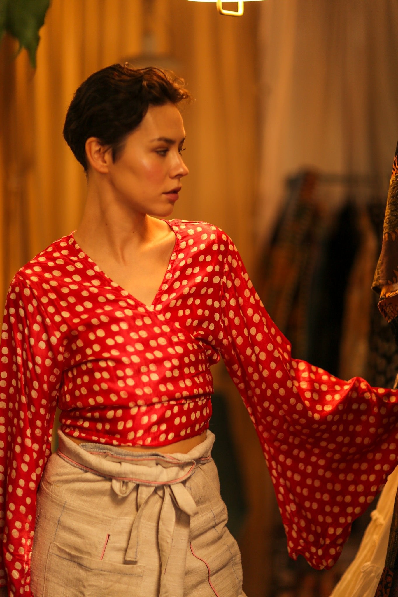 SILK WRAP TOP AVRELIA PINK AND WHITE - BANGKOK TAILOR CLOTHING STORE - HANDMADE CLOTHING