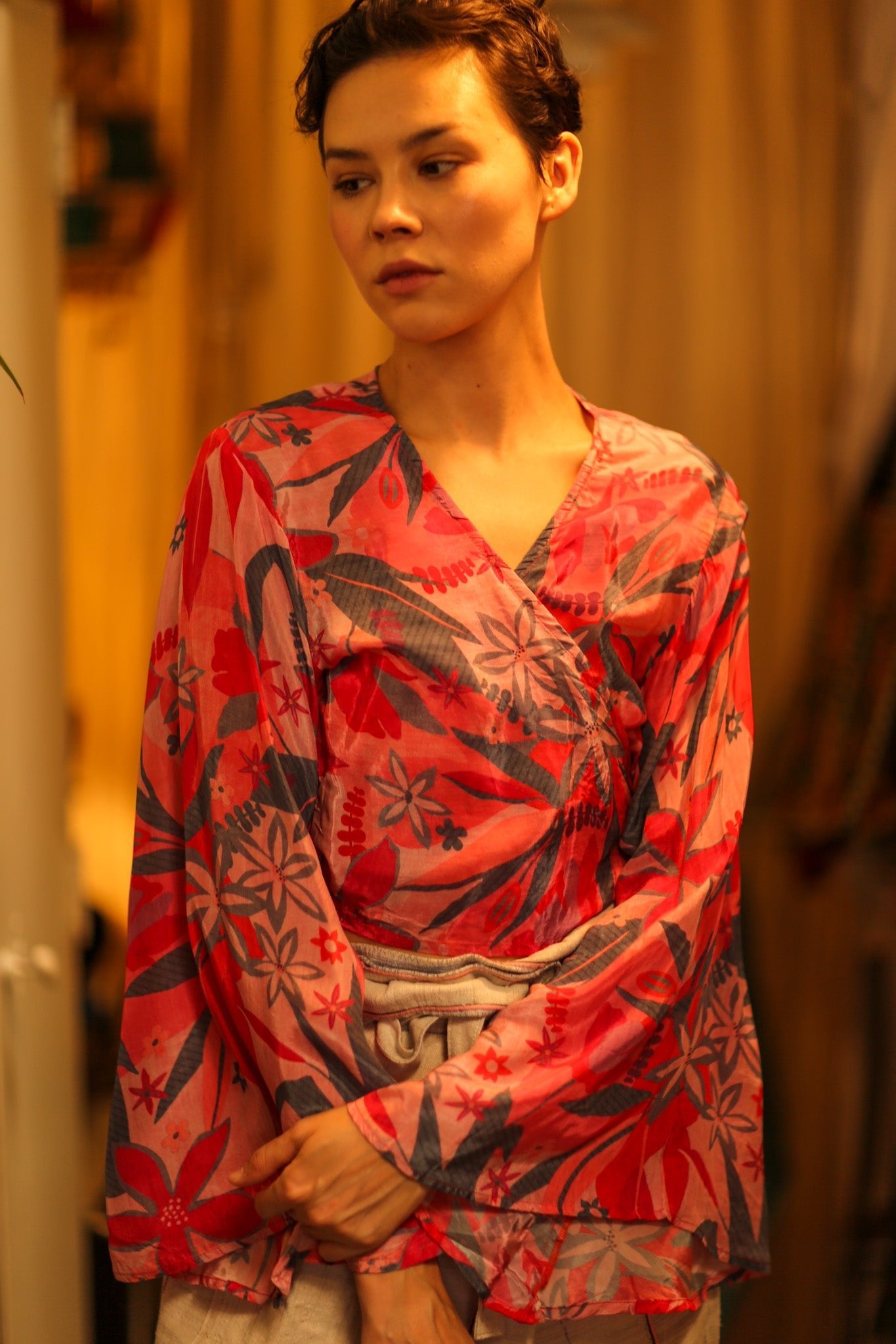 SILK WRAP TOP AVRELIA PINK JUNGLE - BANGKOK TAILOR CLOTHING STORE - HANDMADE CLOTHING