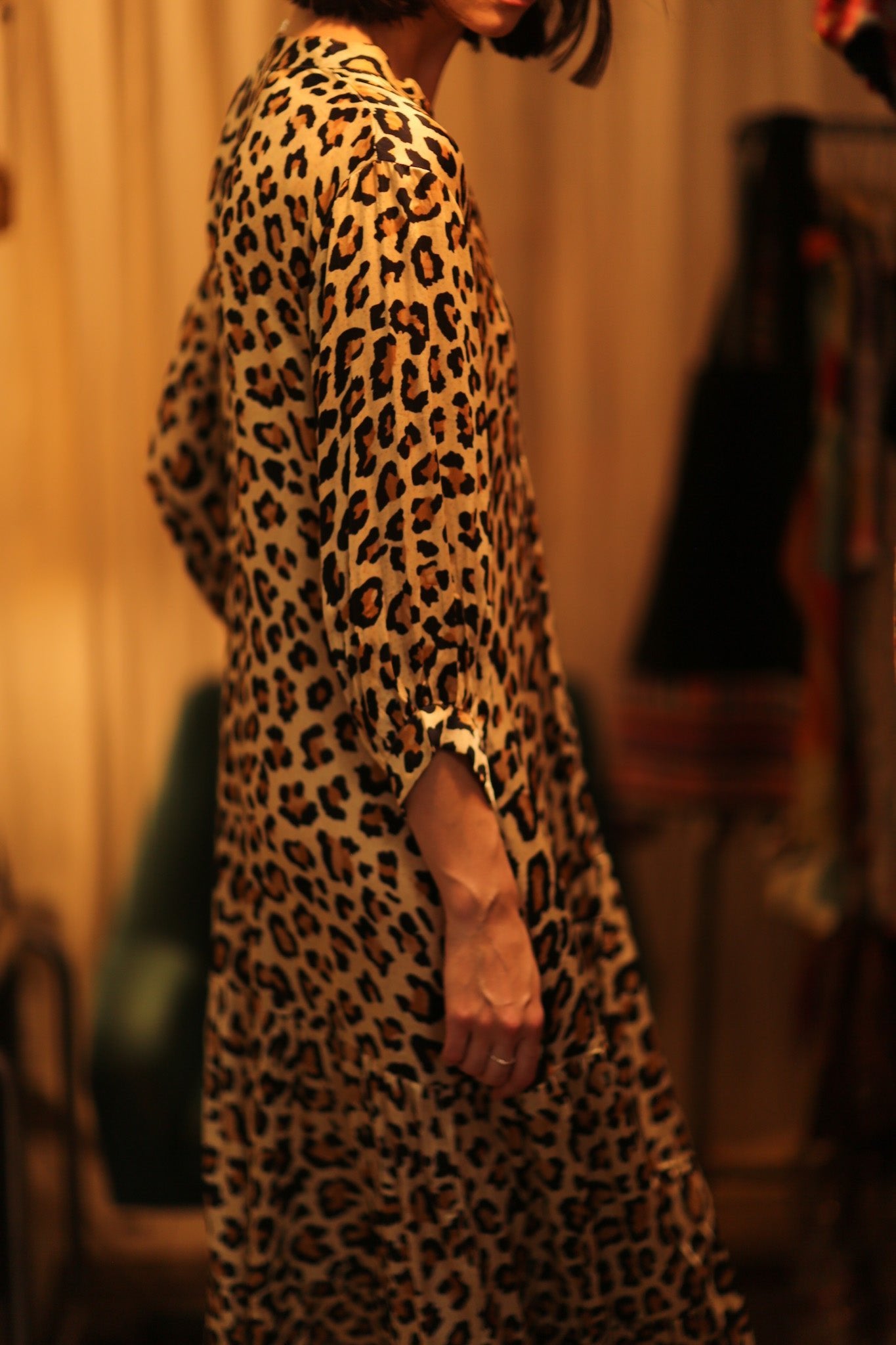 SUSIE SILK DRESS LEO - BANGKOK TAILOR CLOTHING STORE - HANDMADE CLOTHING