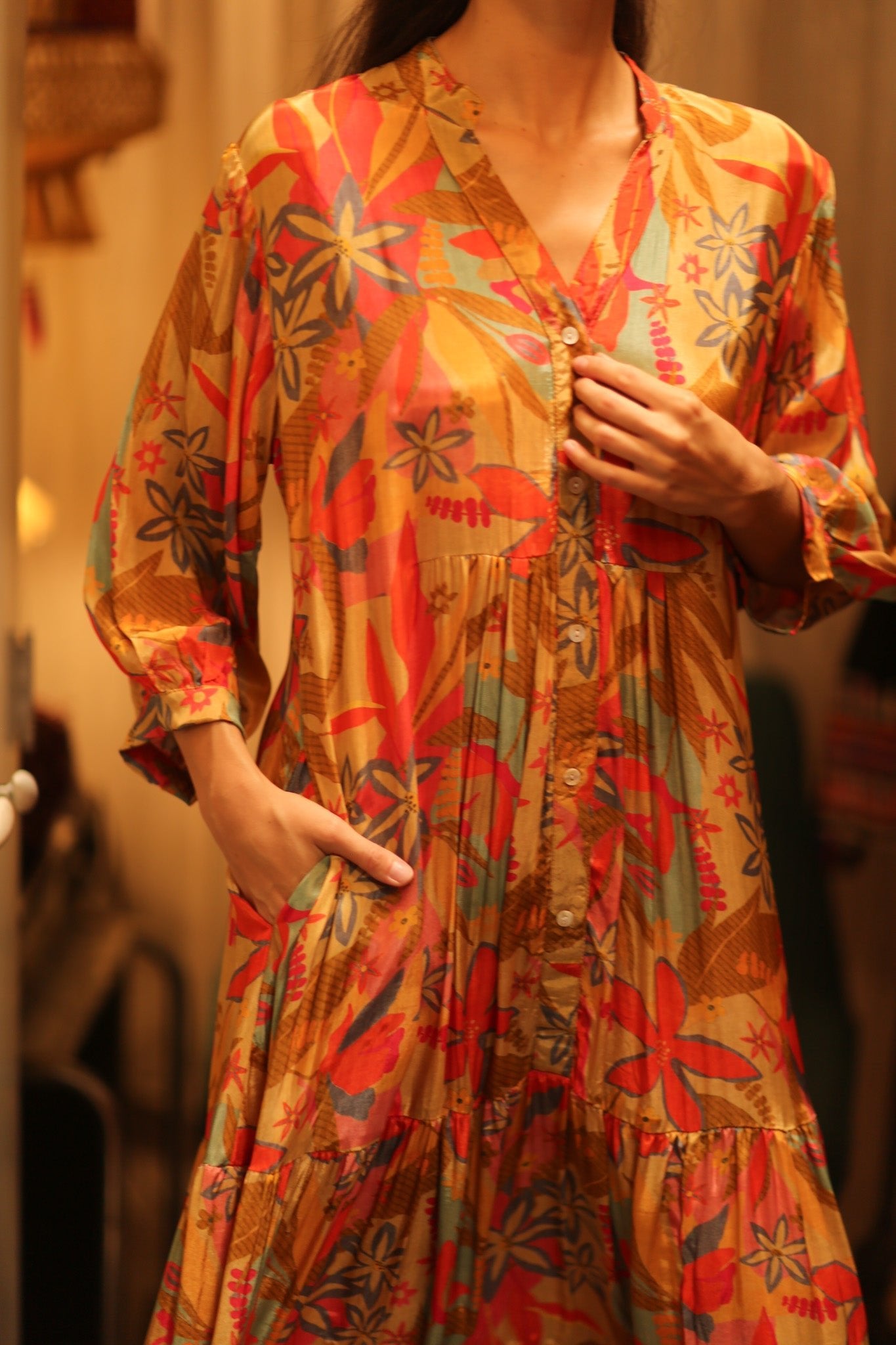 SUSIE SILK DRESS PHAYAM - BANGKOK TAILOR CLOTHING STORE - HANDMADE CLOTHING