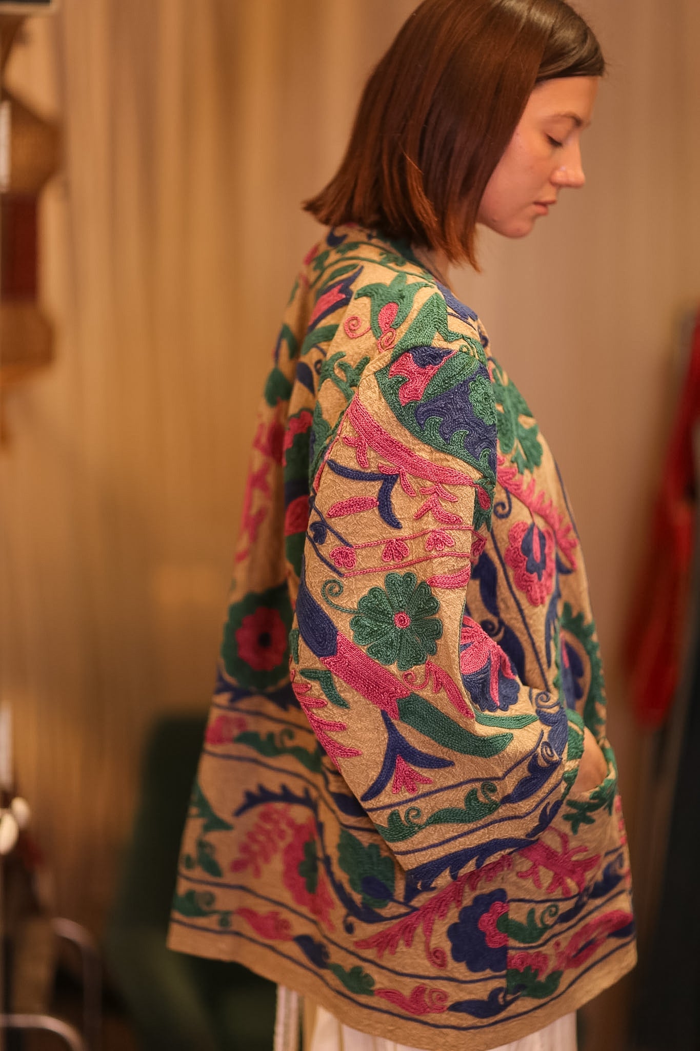 SUZANI EMBROIDERED SHORT KIMONO MONTY AMET - BANGKOK TAILOR CLOTHING STORE - HANDMADE CLOTHING