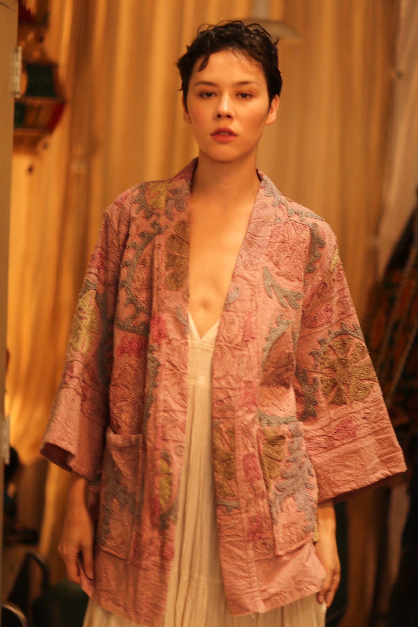 SUZANI SHORT KIMONO MONTY PINK ASSORTED - BANGKOK TAILOR CLOTHING STORE - HANDMADE CLOTHING