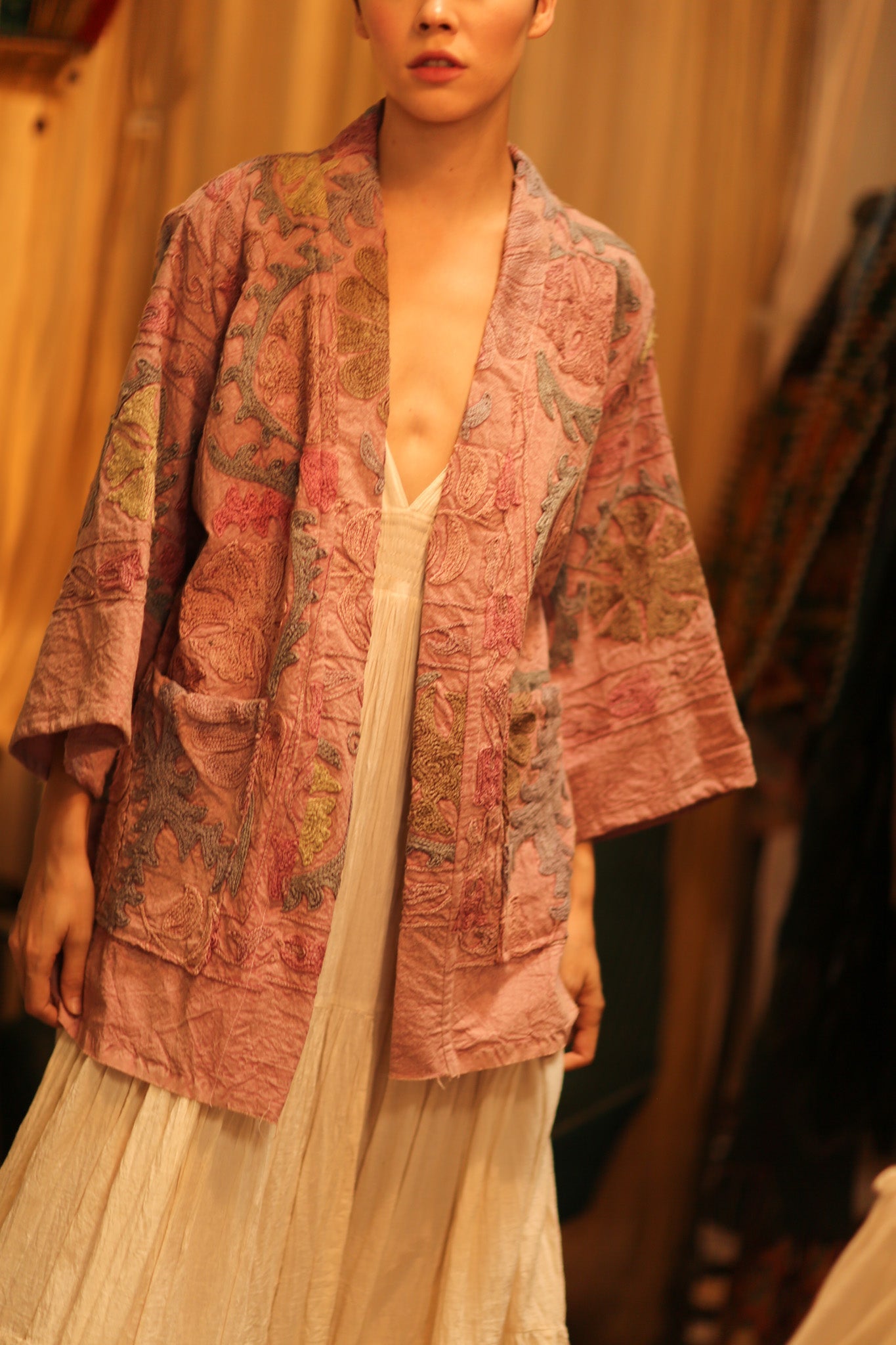 SUZANI SHORT KIMONO MONTY PINK ASSORTED - BANGKOK TAILOR CLOTHING STORE - HANDMADE CLOTHING