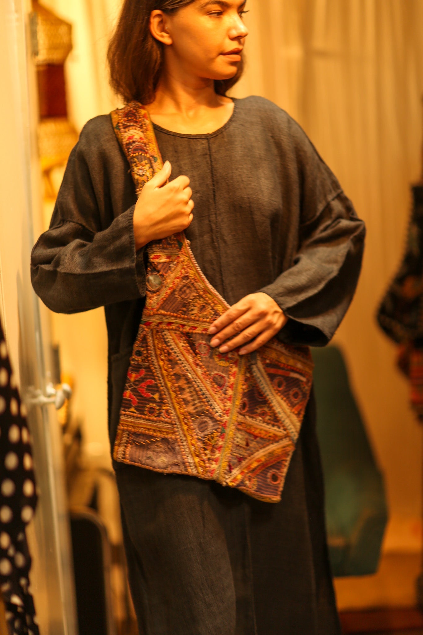 TAHNEE EMBROIDERED BAG - BANGKOK TAILOR CLOTHING STORE - HANDMADE CLOTHING