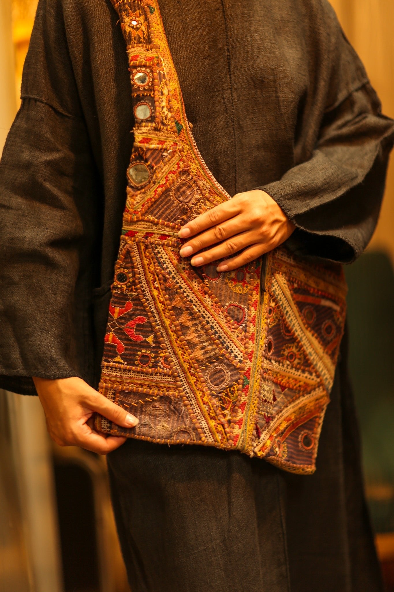 TAHNEE EMBROIDERED BAG - BANGKOK TAILOR CLOTHING STORE - HANDMADE CLOTHING