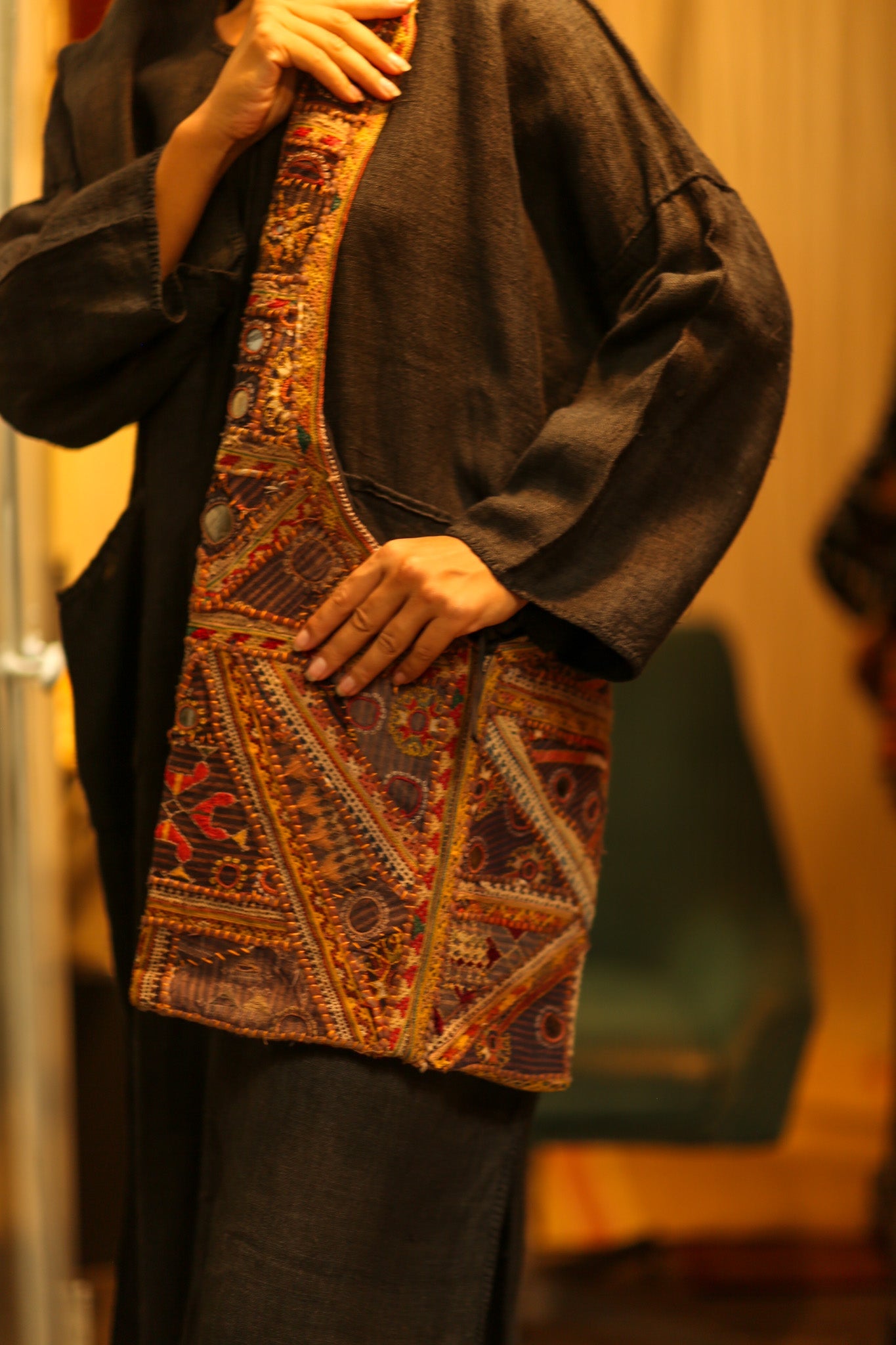 TAHNEE EMBROIDERED BAG - BANGKOK TAILOR CLOTHING STORE - HANDMADE CLOTHING