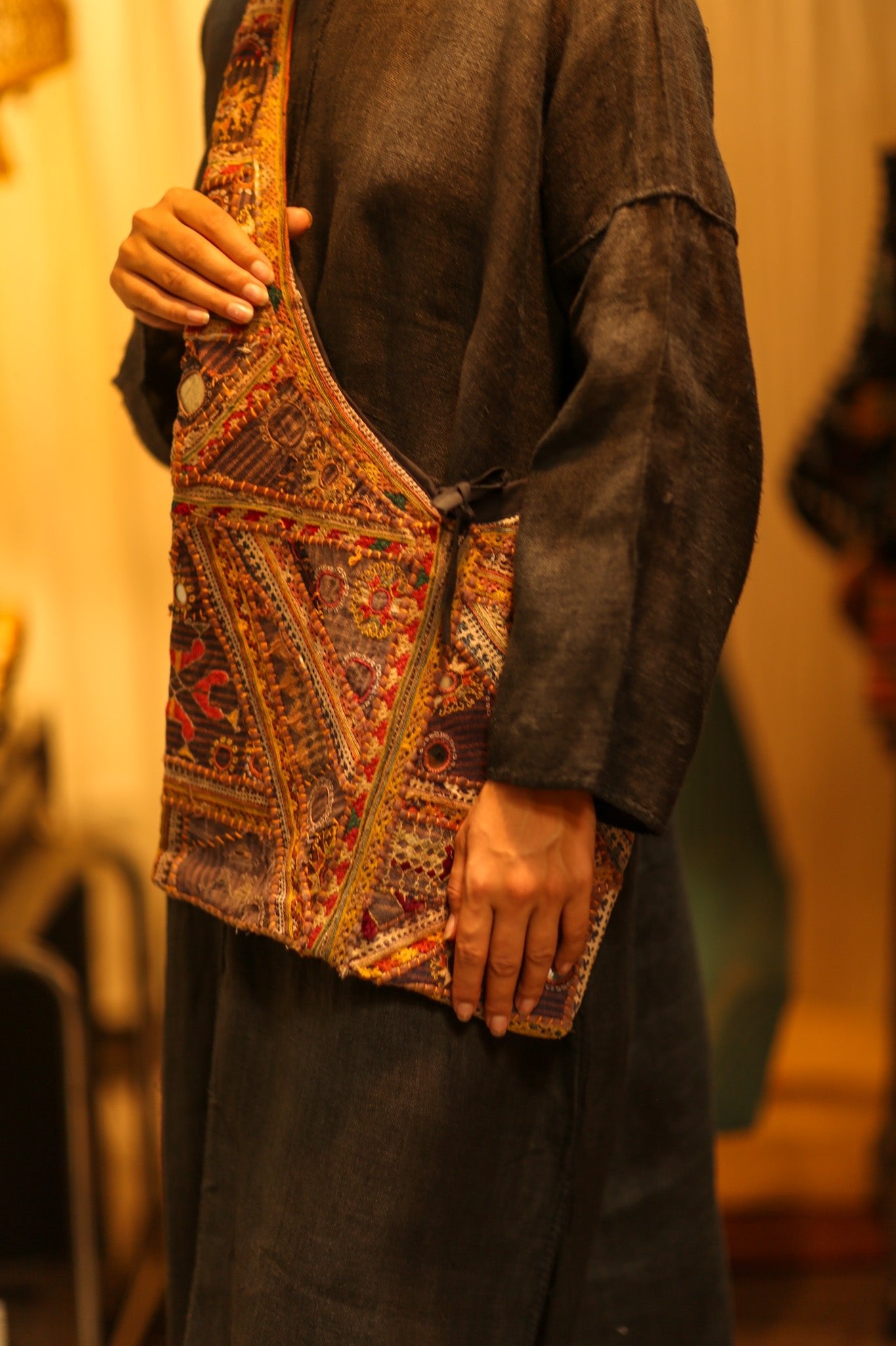 TAHNEE EMBROIDERED BAG - BANGKOK TAILOR CLOTHING STORE - HANDMADE CLOTHING