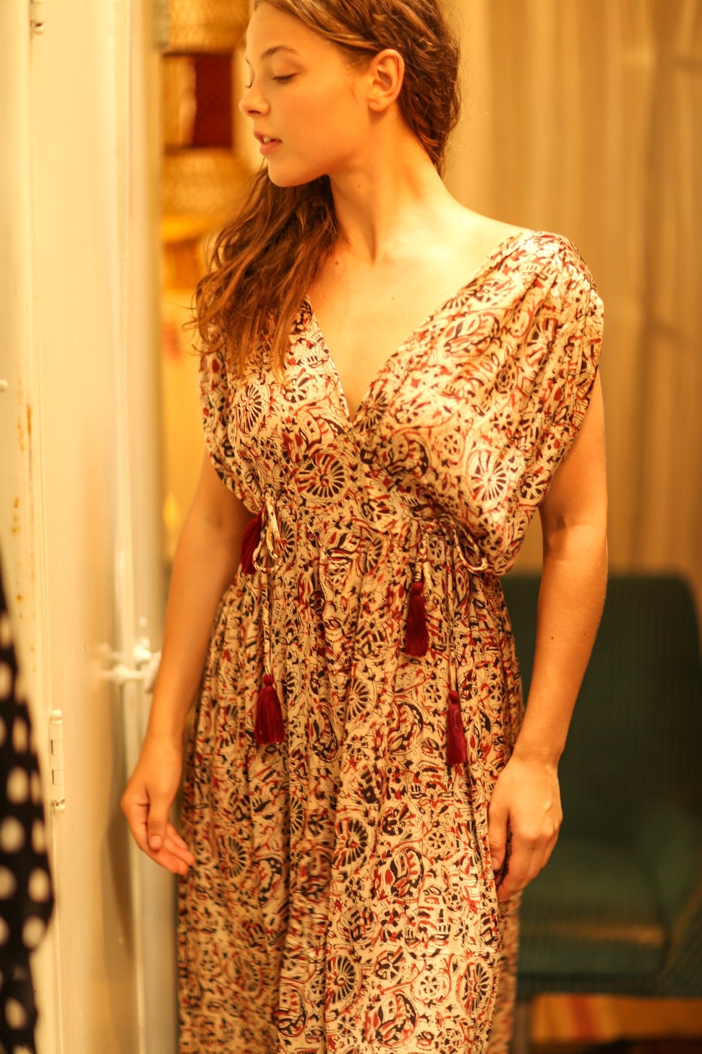 VICTORIA DRESS SILK CIRCUS RED - BANGKOK TAILOR CLOTHING STORE - HANDMADE CLOTHING