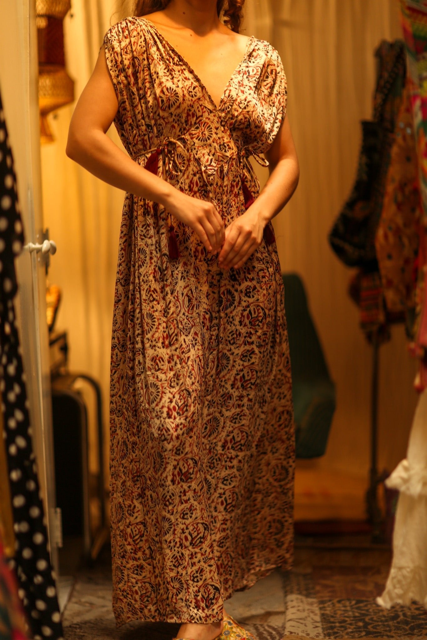 VICTORIA DRESS SILK CIRCUS RED - BANGKOK TAILOR CLOTHING STORE - HANDMADE CLOTHING