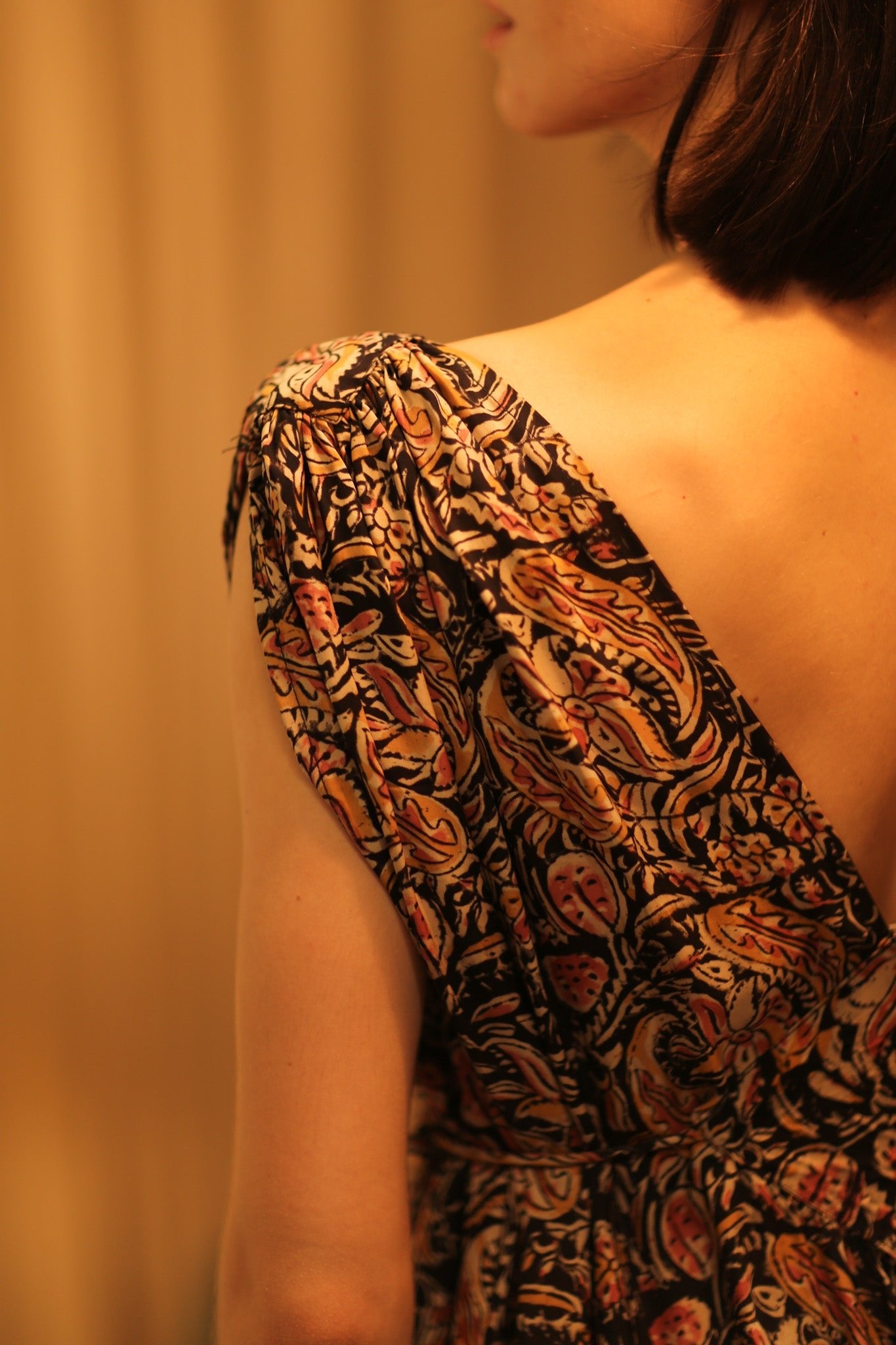 VICTORIA SILK DRESS CARNIVORE BLACK - BANGKOK TAILOR CLOTHING STORE - HANDMADE CLOTHING