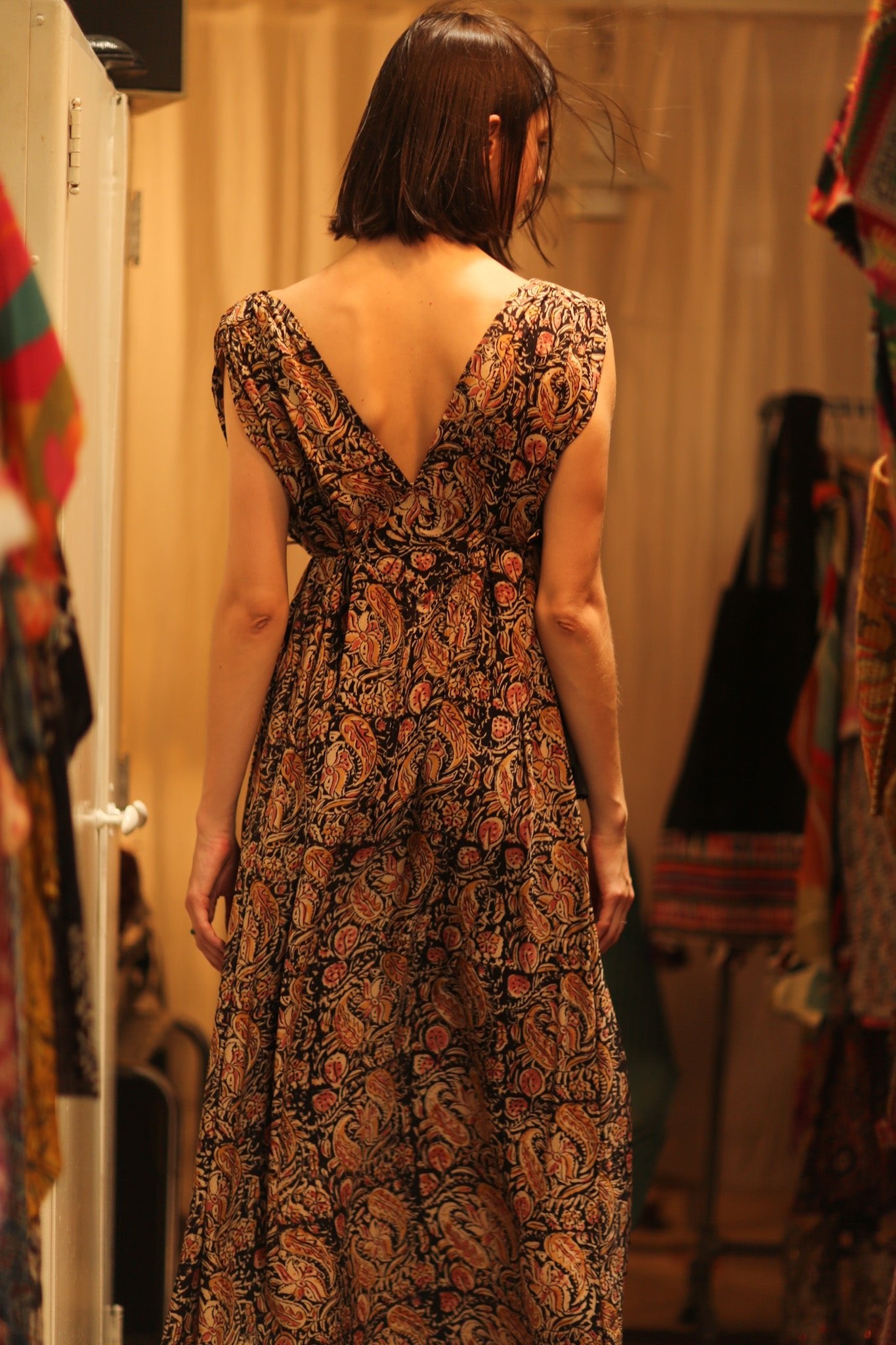 VICTORIA SILK DRESS CARNIVORE BLACK - BANGKOK TAILOR CLOTHING STORE - HANDMADE CLOTHING