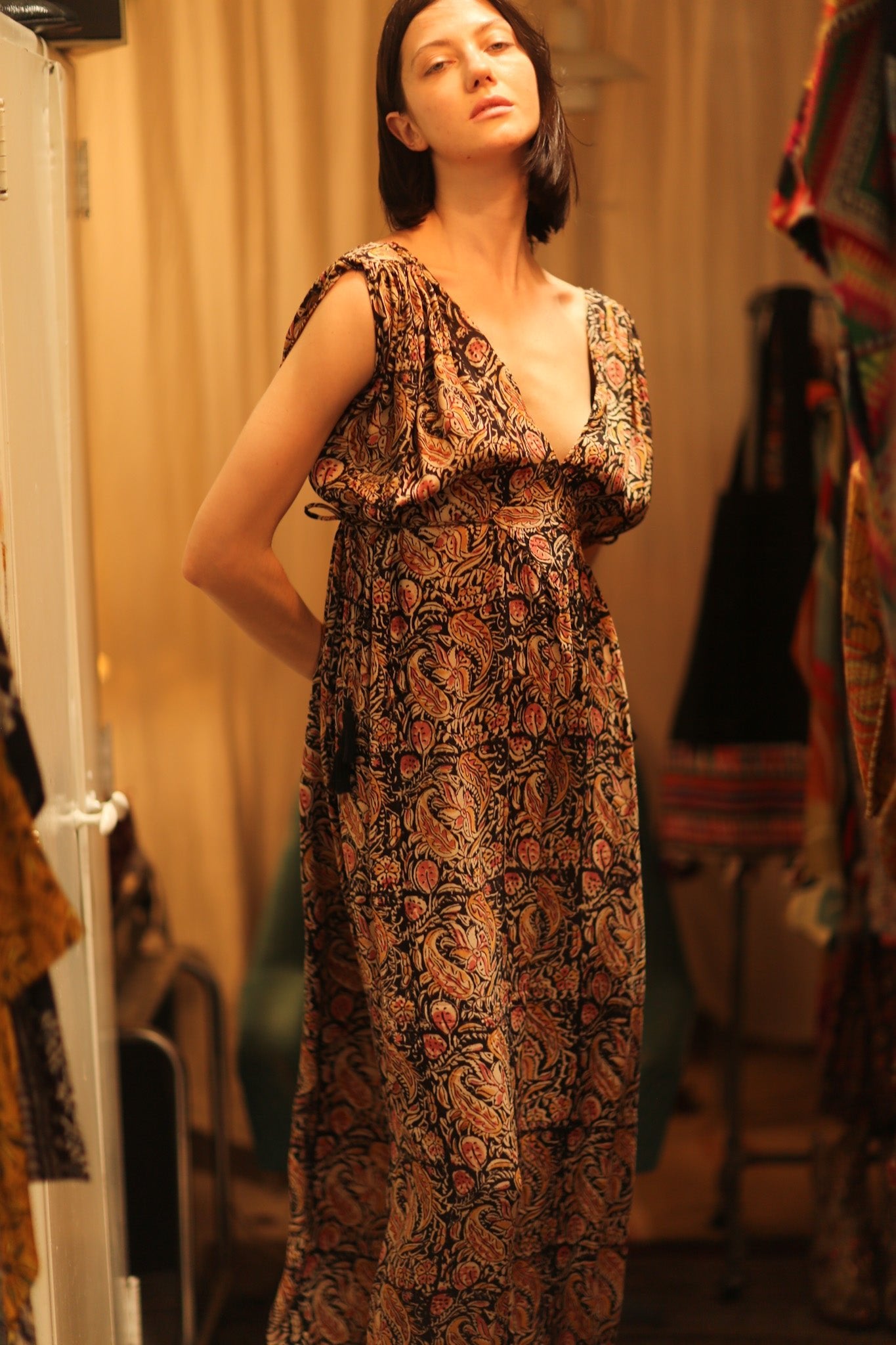 VICTORIA SILK DRESS CARNIVORE BLACK - BANGKOK TAILOR CLOTHING STORE - HANDMADE CLOTHING