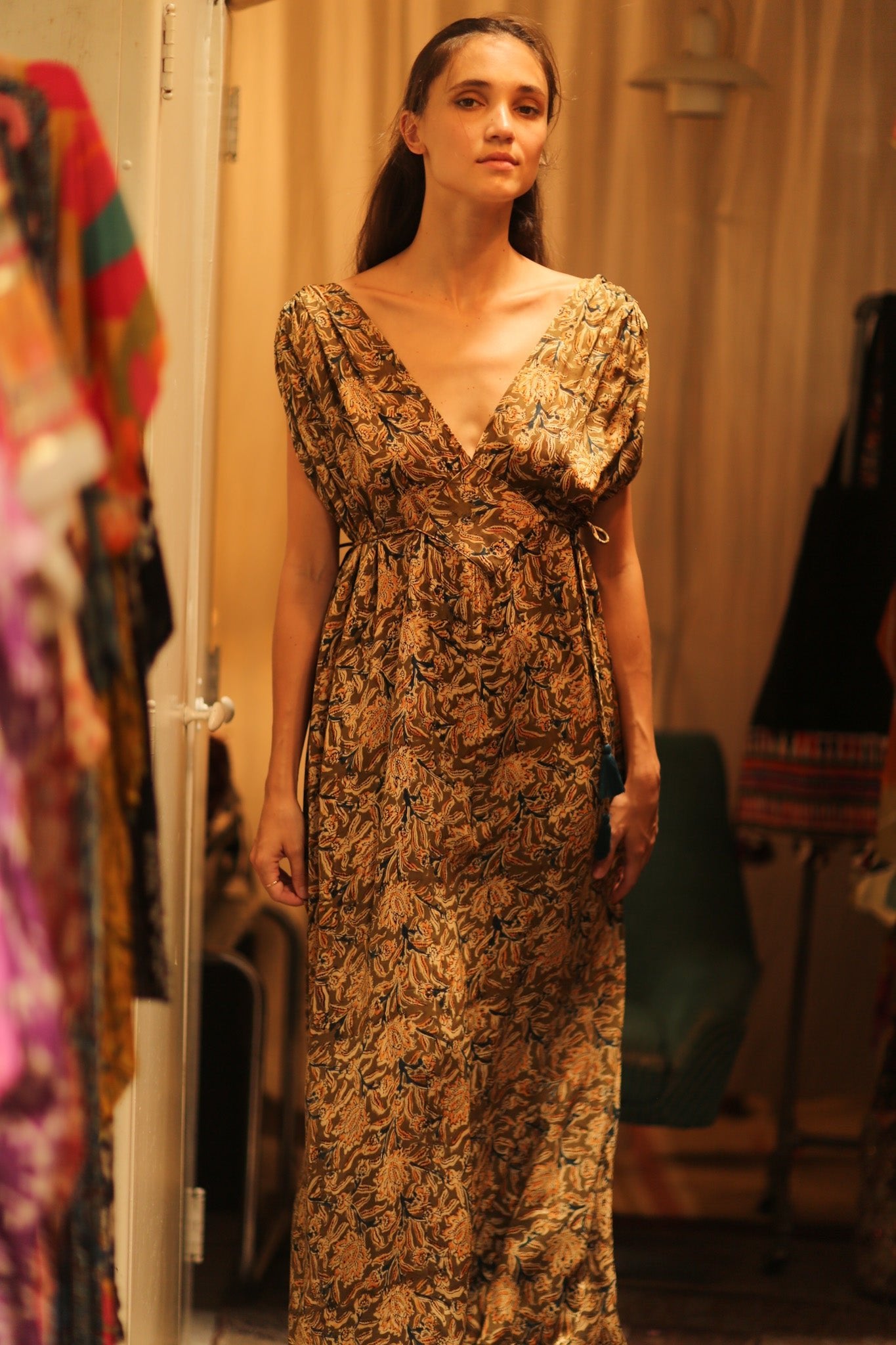 VICTORIA SILK DRESS CARNIVORE COFFEE - BANGKOK TAILOR CLOTHING STORE - HANDMADE CLOTHING