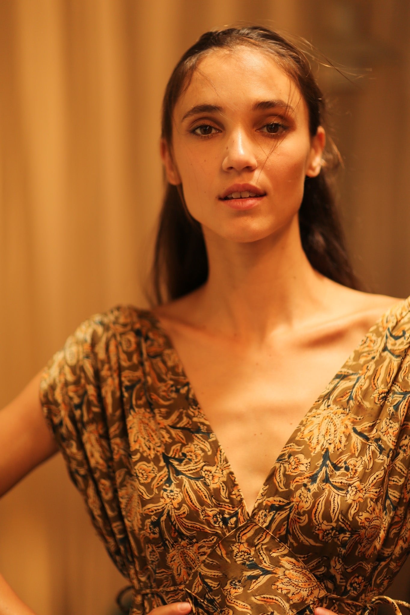 VICTORIA SILK DRESS CARNIVORE COFFEE - BANGKOK TAILOR CLOTHING STORE - HANDMADE CLOTHING