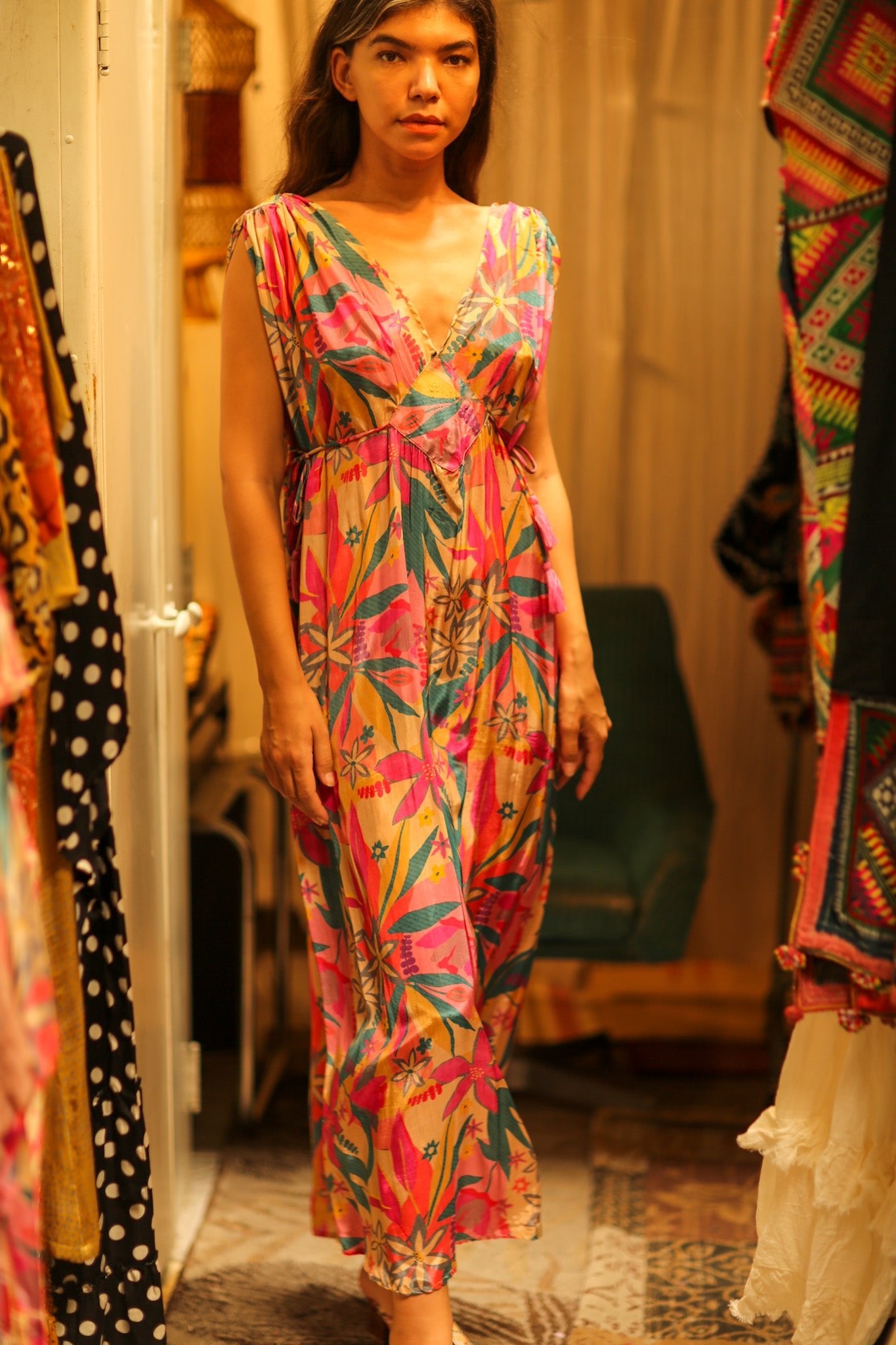 VICTORIA SILK DRESS FLOWER BOMB - BANGKOK TAILOR CLOTHING STORE - HANDMADE CLOTHING