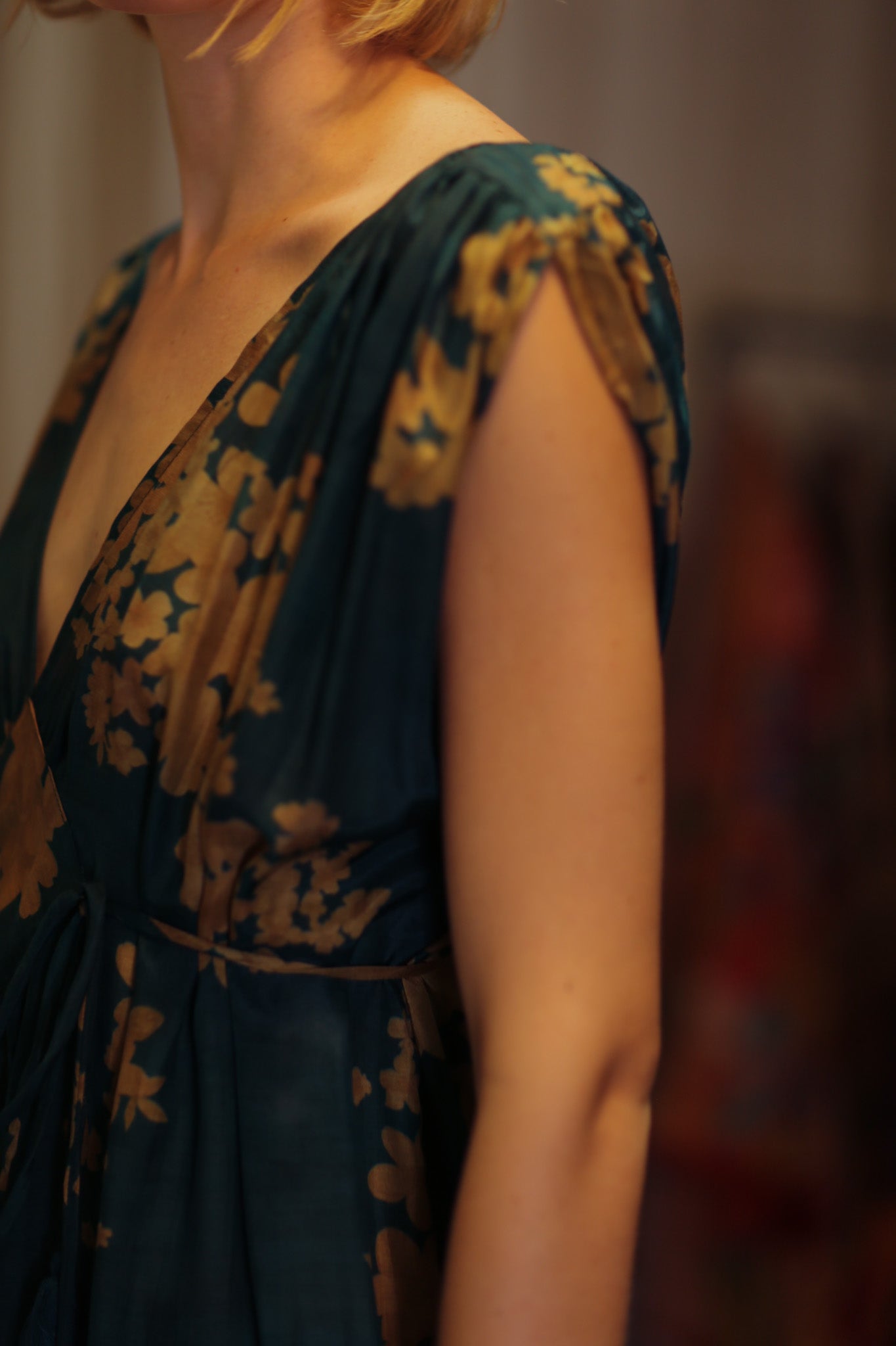VICTORIA SILK DRESS GOLDEN BOUQUET - BANGKOK TAILOR CLOTHING STORE - HANDMADE CLOTHING