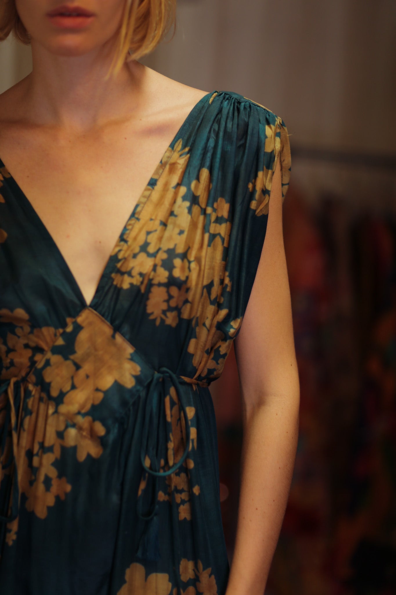 VICTORIA SILK DRESS GOLDEN BOUQUET - BANGKOK TAILOR CLOTHING STORE - HANDMADE CLOTHING