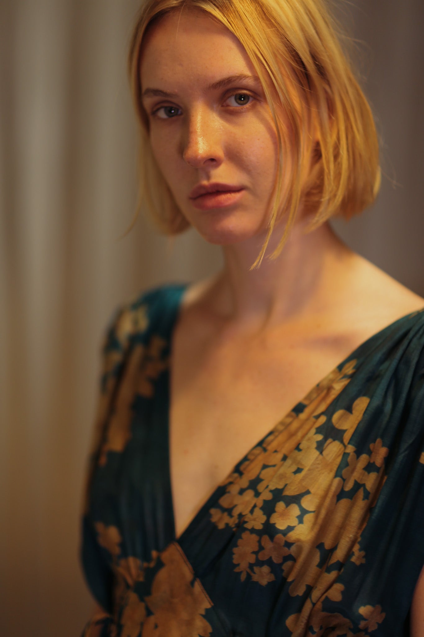 VICTORIA SILK DRESS GOLDEN BOUQUET - BANGKOK TAILOR CLOTHING STORE - HANDMADE CLOTHING