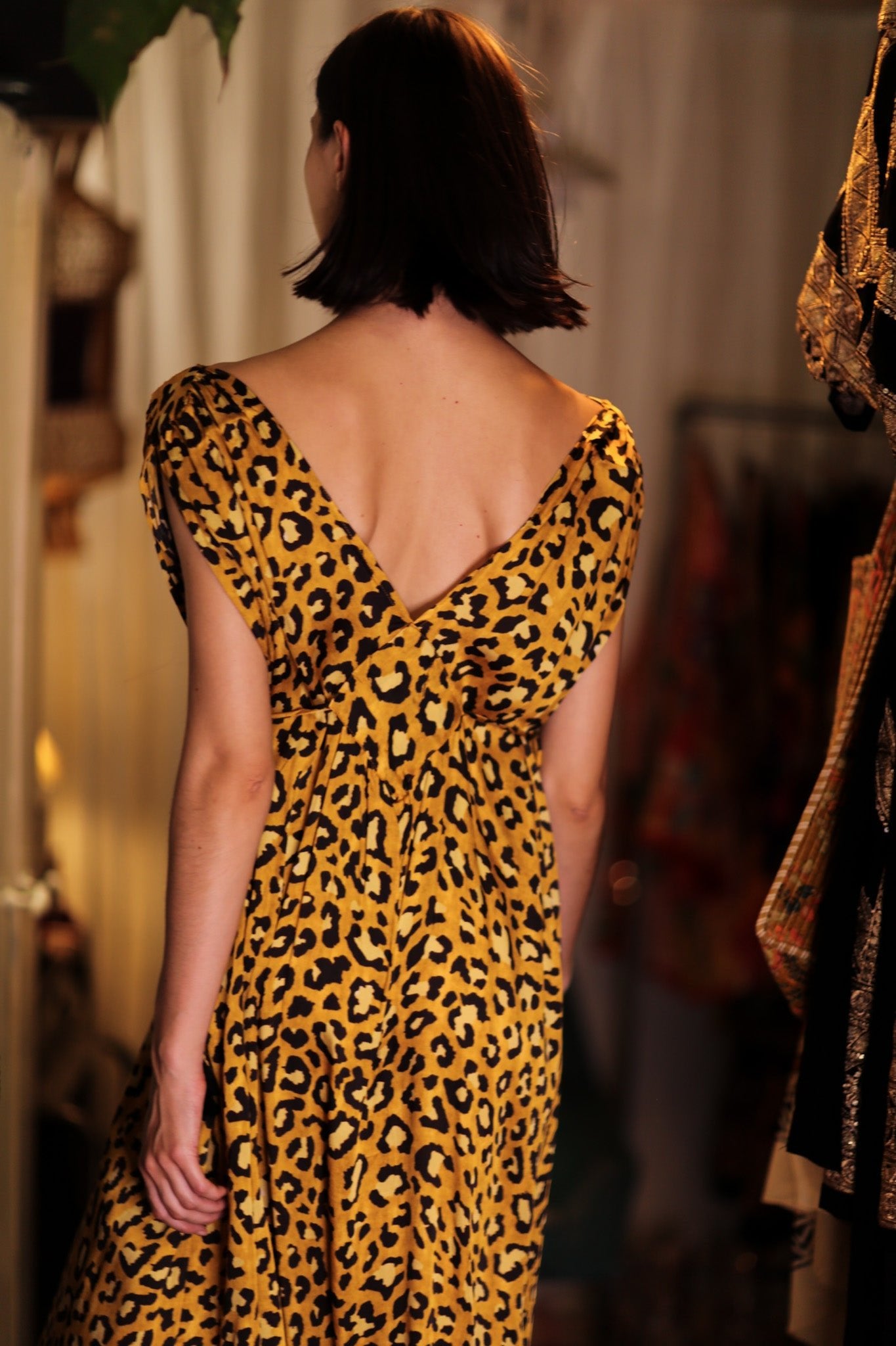 VICTORIA SILK DRESS LEO - BANGKOK TAILOR CLOTHING STORE - HANDMADE CLOTHING