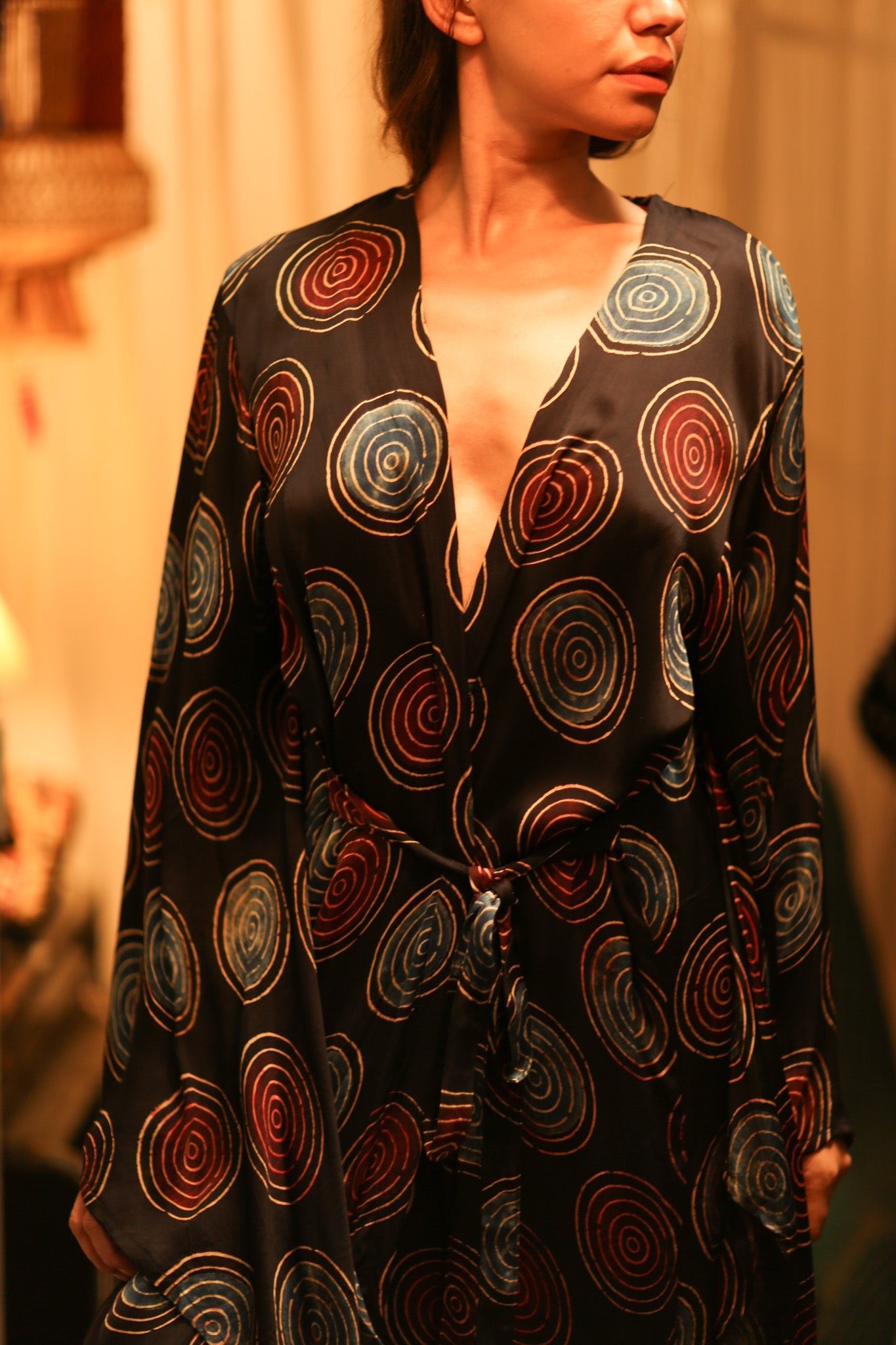 XL WING KIMONO PINA BLACK CIRCLE - BANGKOK TAILOR CLOTHING STORE - HANDMADE CLOTHING
