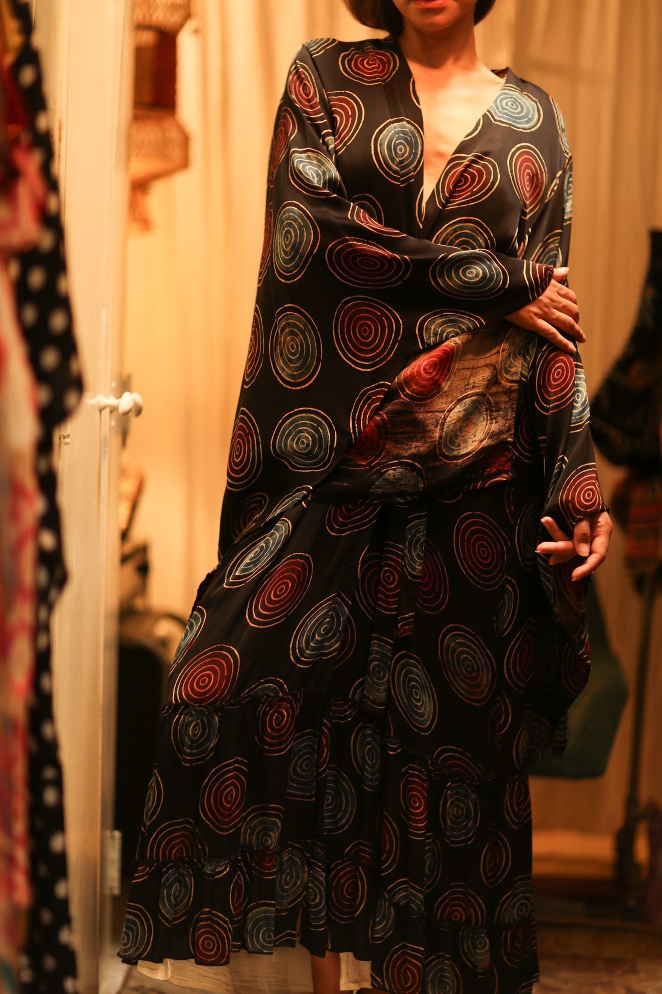 XL WING KIMONO PINA BLACK CIRCLE - BANGKOK TAILOR CLOTHING STORE - HANDMADE CLOTHING
