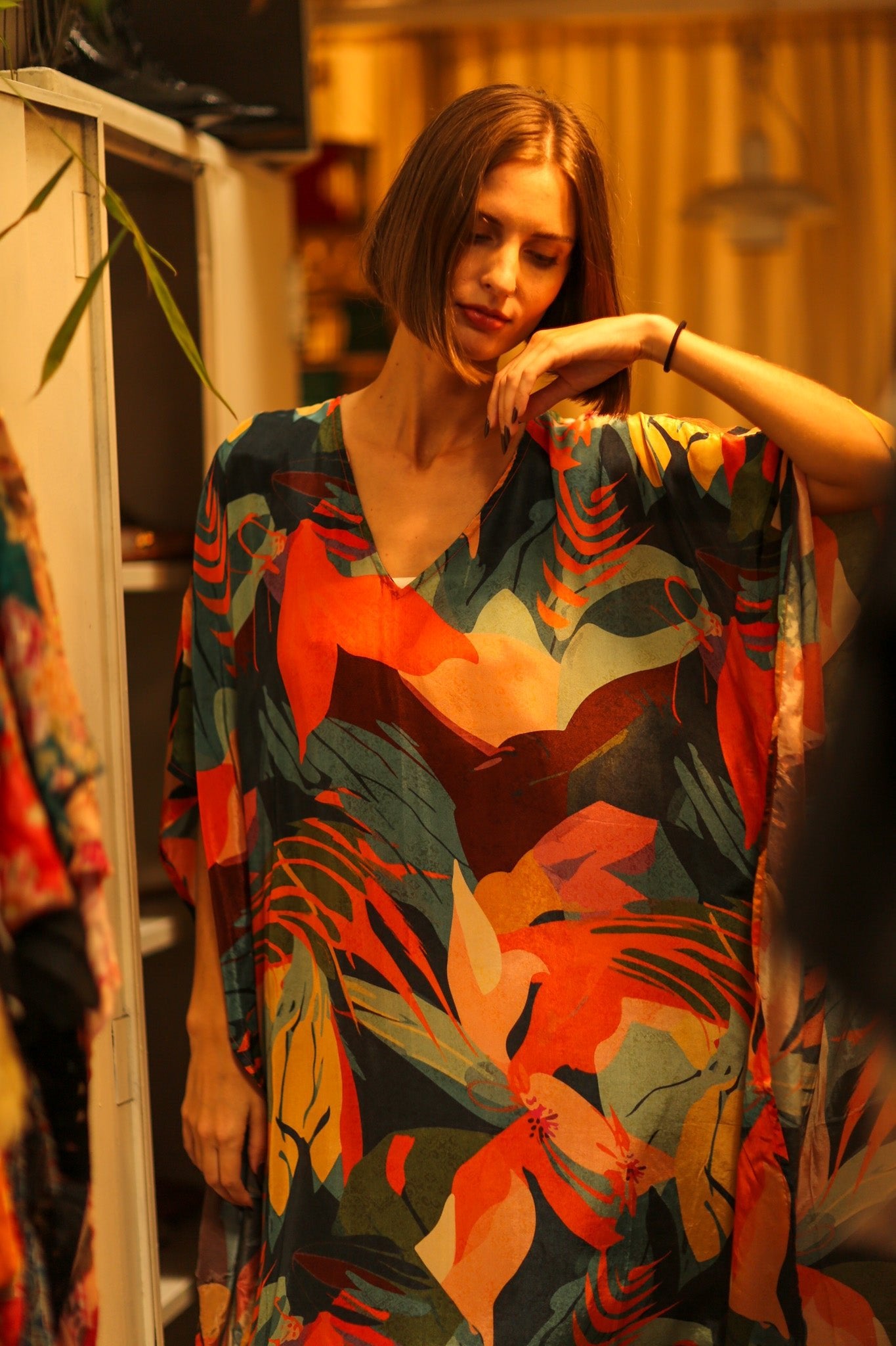 YAYA SILK KAFTAN CARMEN - BANGKOK TAILOR CLOTHING STORE - HANDMADE CLOTHING