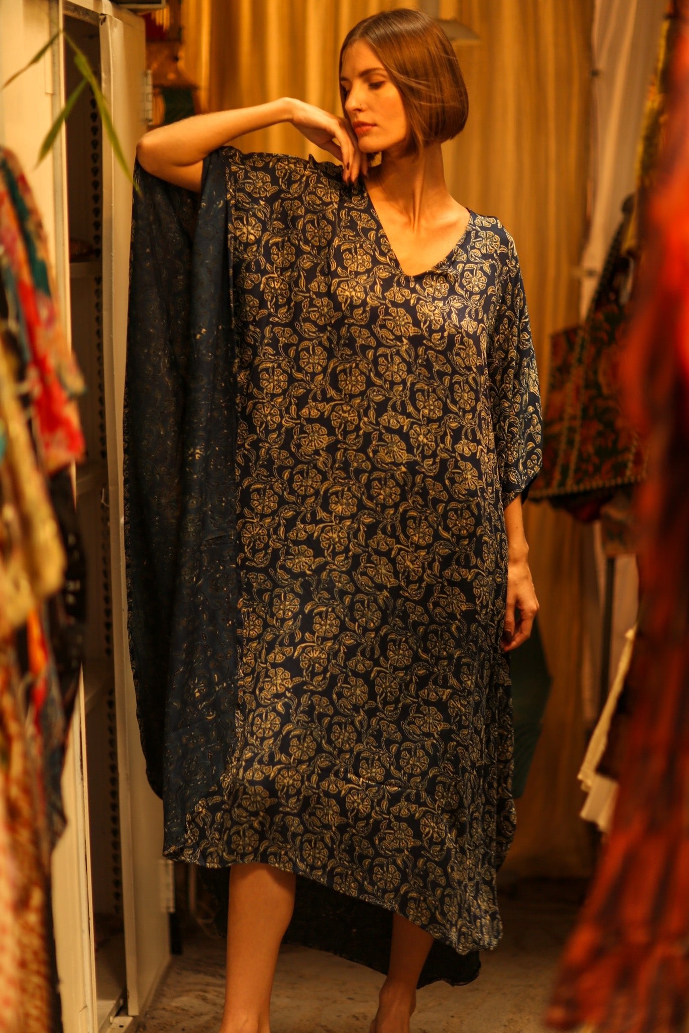 YAYA SILK KAFTAN DARK BLUE - BANGKOK TAILOR CLOTHING STORE - HANDMADE CLOTHING