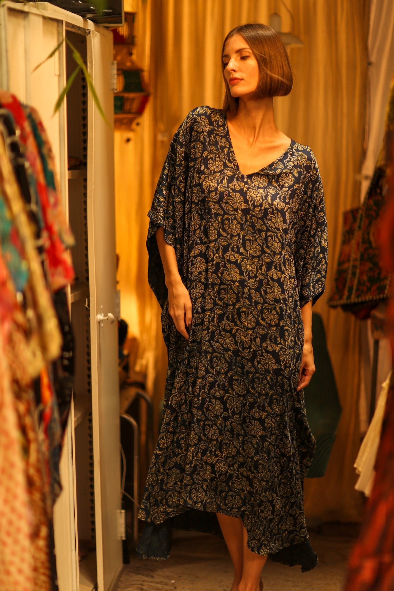 YAYA SILK KAFTAN DARK BLUE - BANGKOK TAILOR CLOTHING STORE - HANDMADE CLOTHING