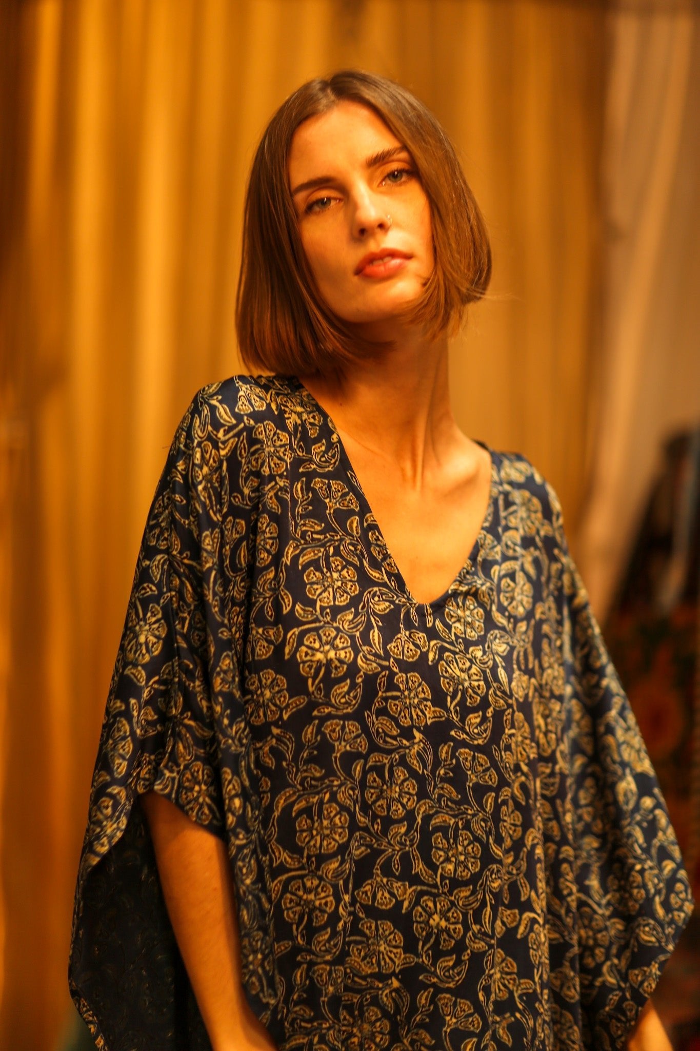 YAYA SILK KAFTAN DARK BLUE - BANGKOK TAILOR CLOTHING STORE - HANDMADE CLOTHING