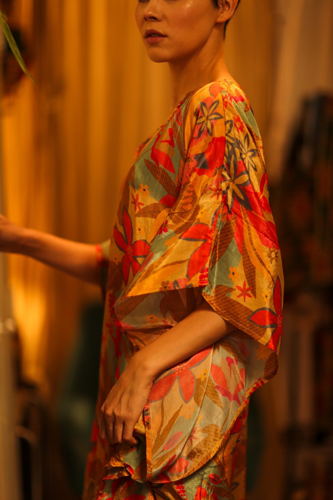 YAYA SILK KAFTAN LIGHT COLORFUL JUNGLE - BANGKOK TAILOR CLOTHING STORE - HANDMADE CLOTHING