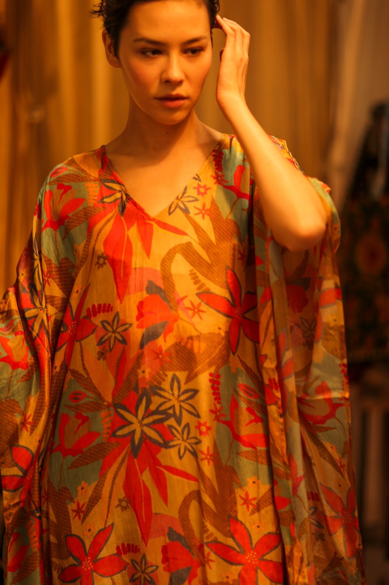 YAYA SILK KAFTAN LIGHT COLORFUL JUNGLE - BANGKOK TAILOR CLOTHING STORE - HANDMADE CLOTHING