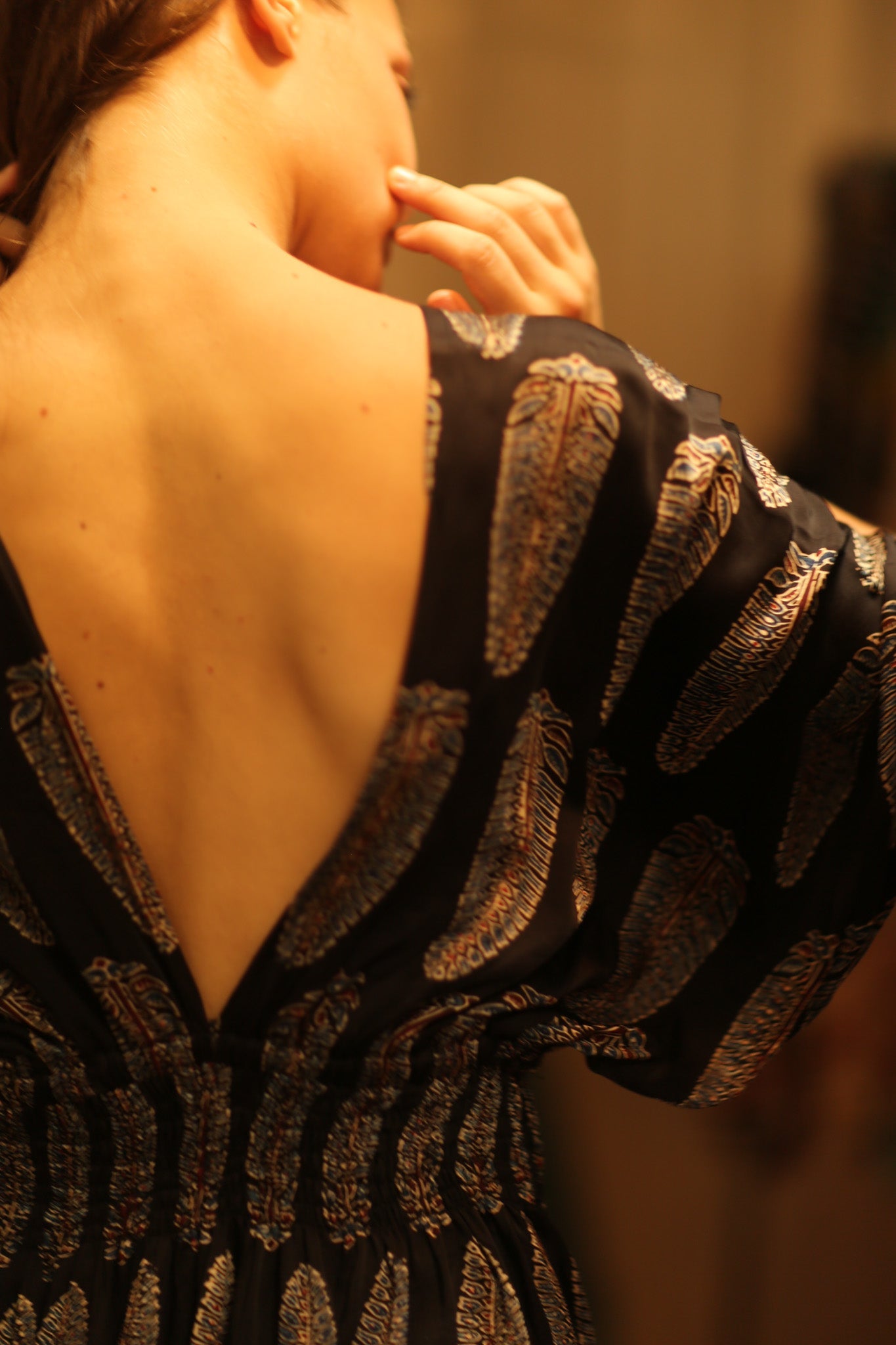 ZURI SILK DRESS BLACK FEATHER - BANGKOK TAILOR CLOTHING STORE - HANDMADE CLOTHING