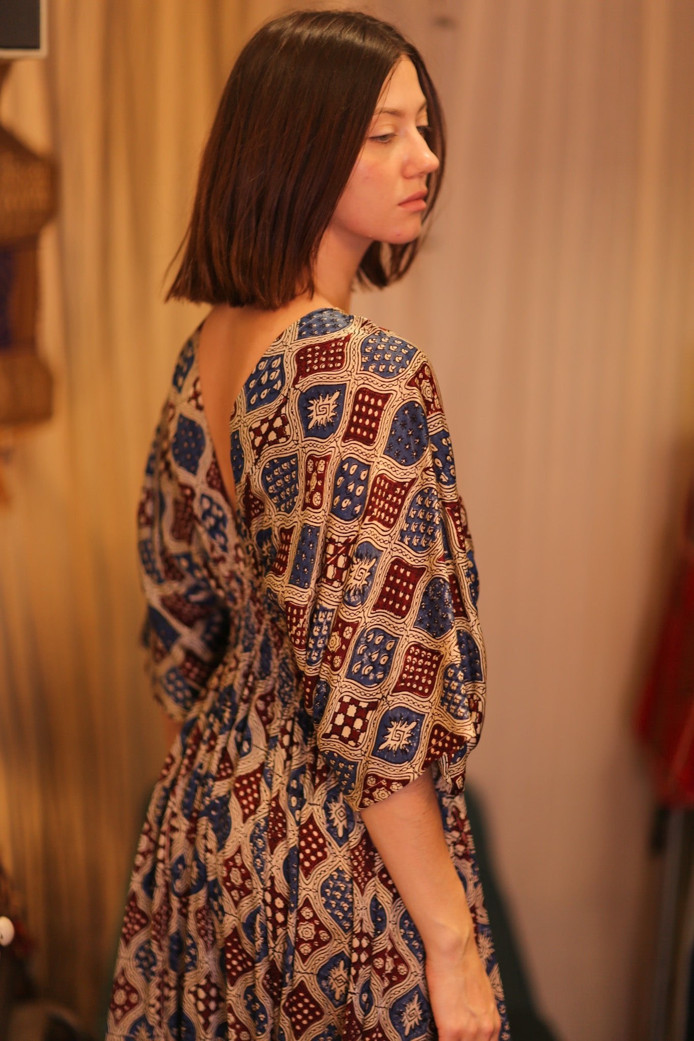 ZURI SILK DRESS PIX - BANGKOK TAILOR CLOTHING STORE - HANDMADE CLOTHING