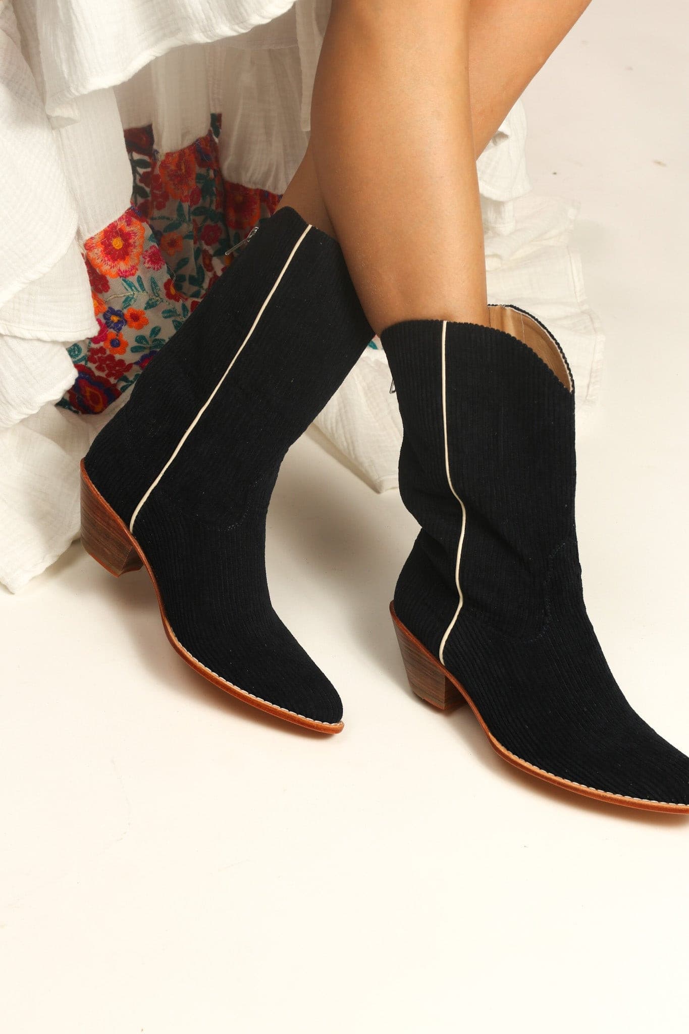 BLACK CORDUROY BOOTS MOLINA - BANGKOK TAILOR CLOTHING STORE - HANDMADE CLOTHING