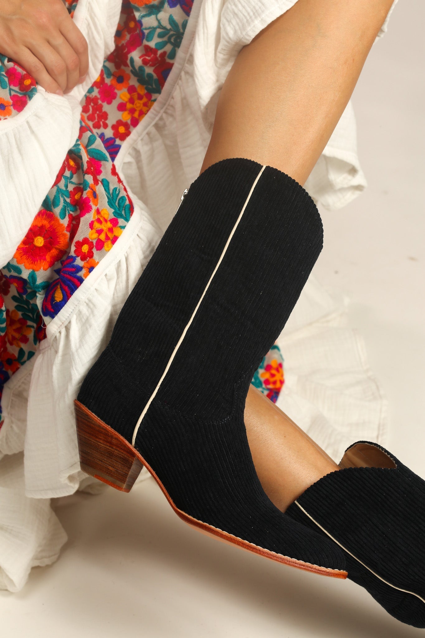 BLACK CORDUROY BOOTS MOLINA - BANGKOK TAILOR CLOTHING STORE - HANDMADE CLOTHING