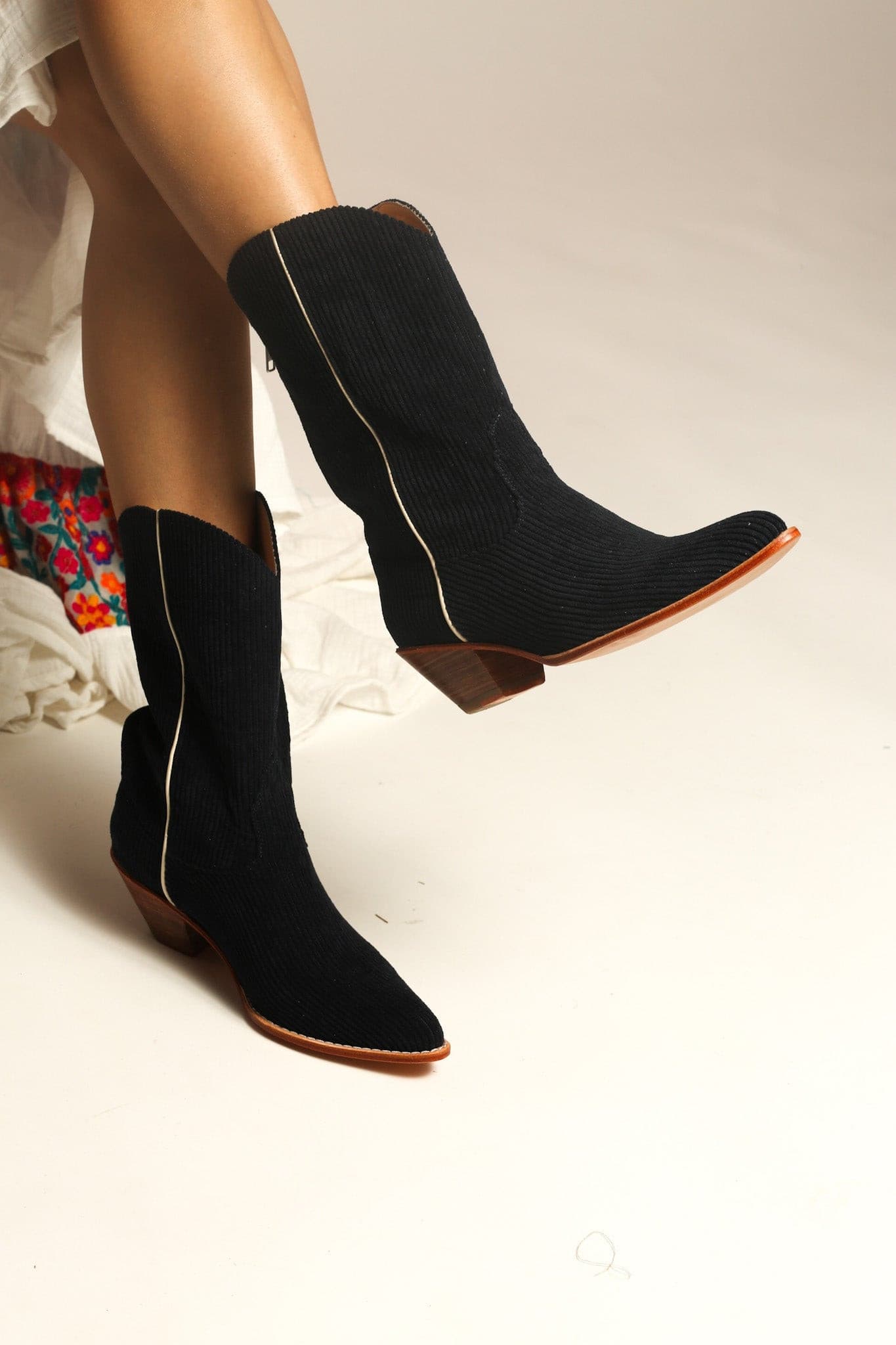 BLACK CORDUROY BOOTS MOLINA - BANGKOK TAILOR CLOTHING STORE - HANDMADE CLOTHING