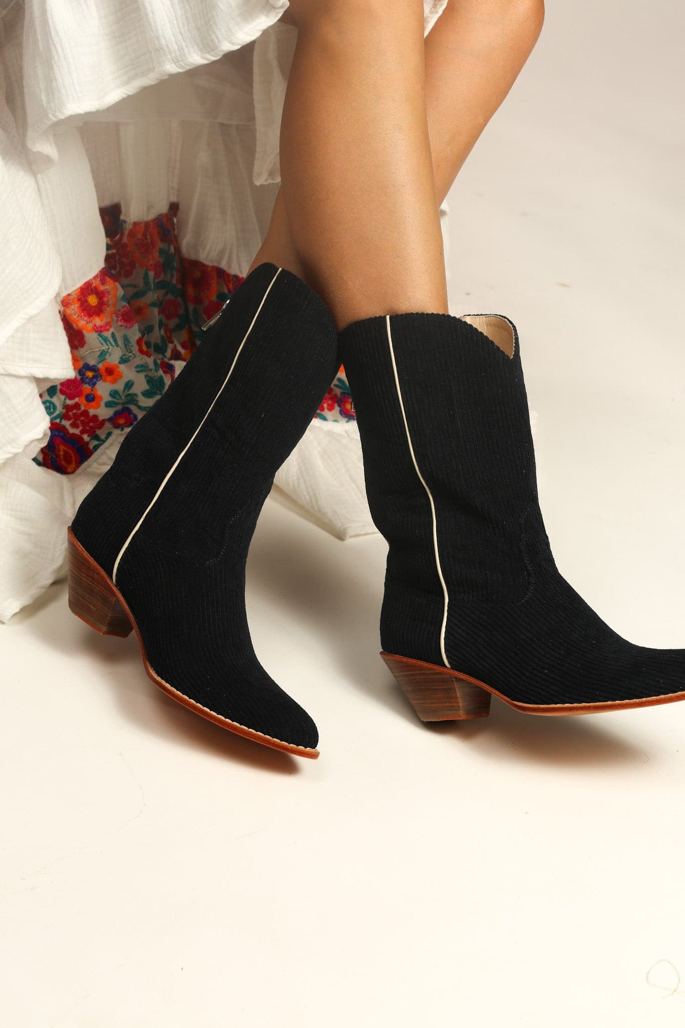 BLACK CORDUROY BOOTS MOLINA - BANGKOK TAILOR CLOTHING STORE - HANDMADE CLOTHING