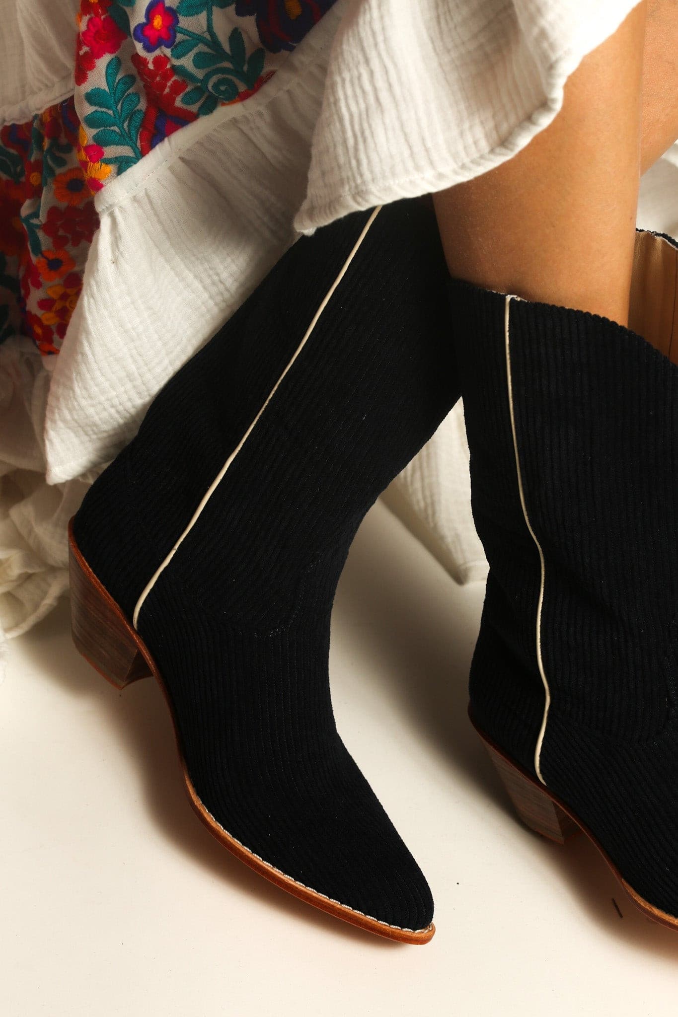 BLACK CORDUROY BOOTS MOLINA - BANGKOK TAILOR CLOTHING STORE - HANDMADE CLOTHING