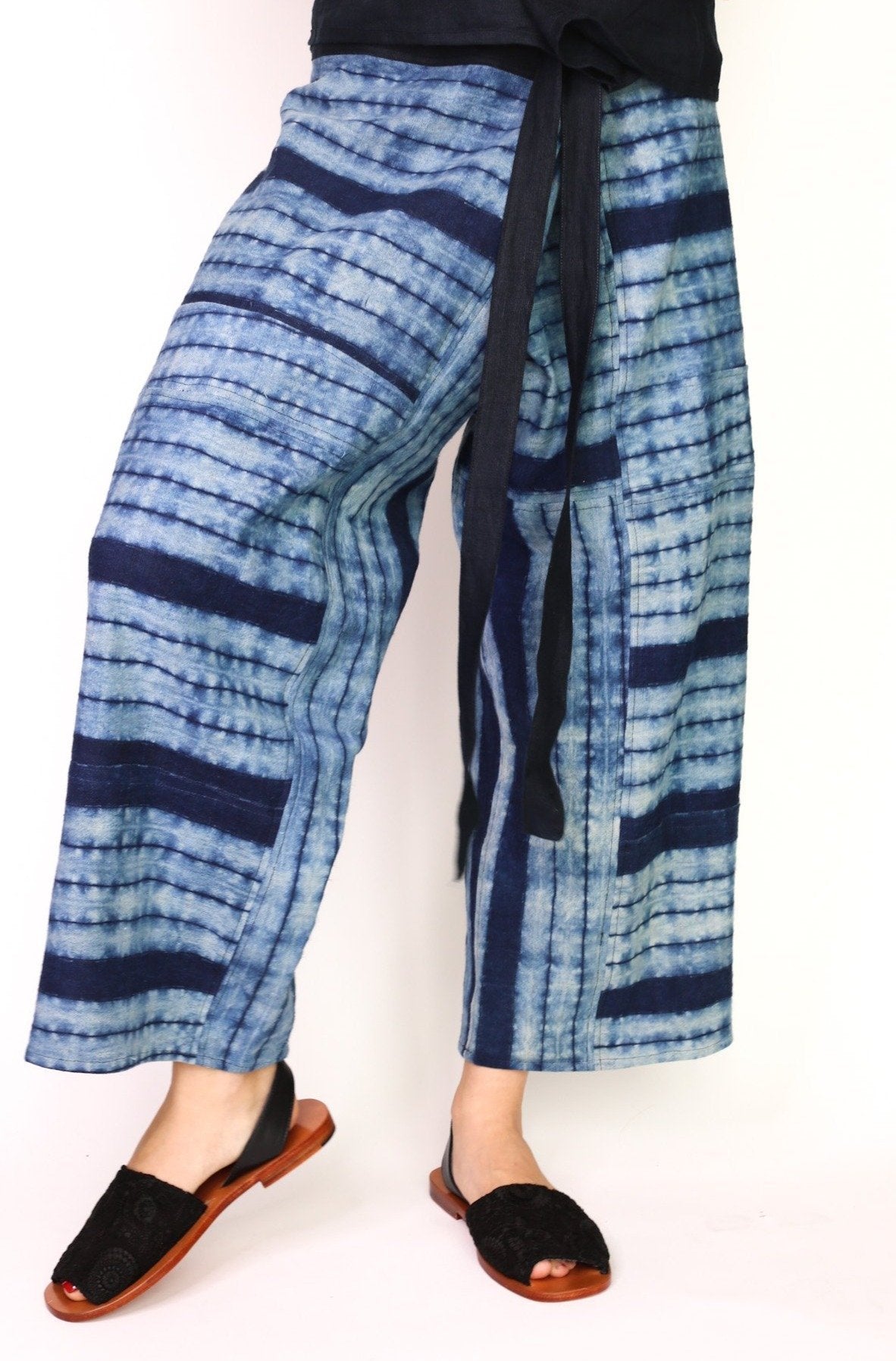 BLACK EMBROIDERED SANDALS DESSA - BANGKOK TAILOR CLOTHING STORE - HANDMADE CLOTHING