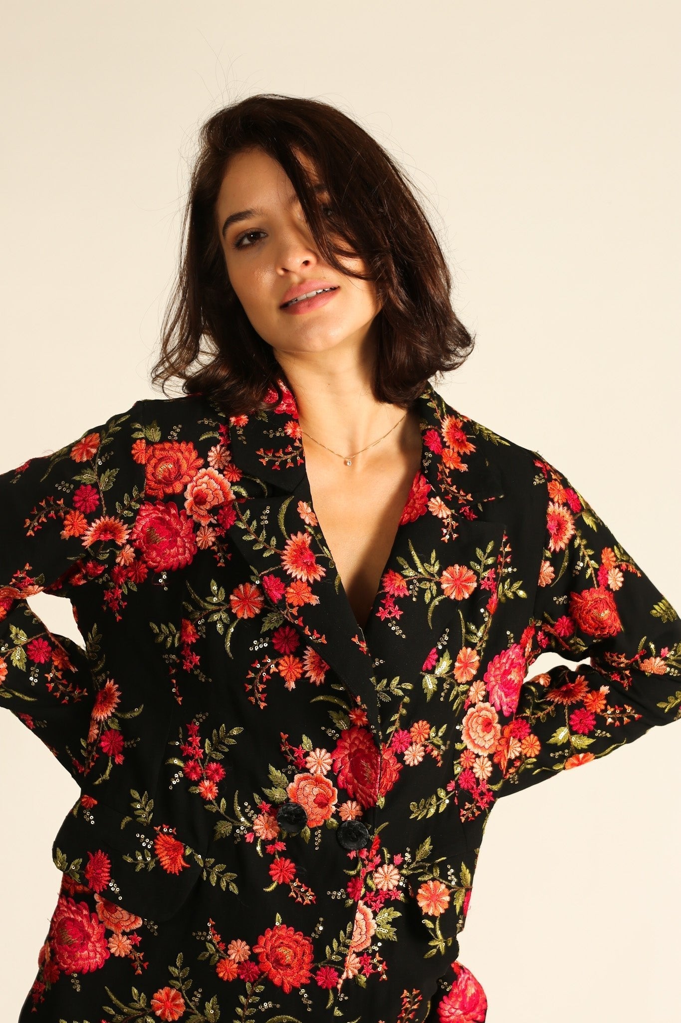 BLACK ROSE EMBROIDERED NOVELTY BLAZER JACKET MANON - BANGKOK TAILOR CLOTHING STORE - HANDMADE CLOTHING