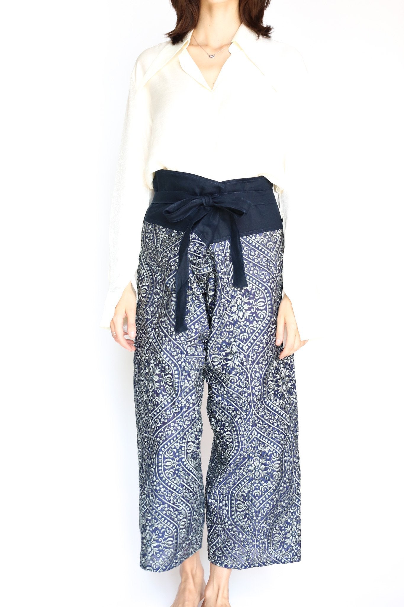 EMBROIDERED CROP FISHERMAN TROUSERS WILAI - BANGKOK TAILOR CLOTHING STORE - HANDMADE CLOTHING