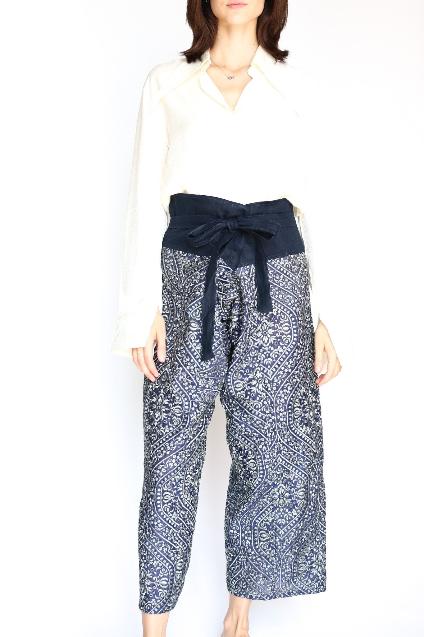 EMBROIDERED CROP FISHERMAN TROUSERS WILAI - BANGKOK TAILOR CLOTHING STORE - HANDMADE CLOTHING