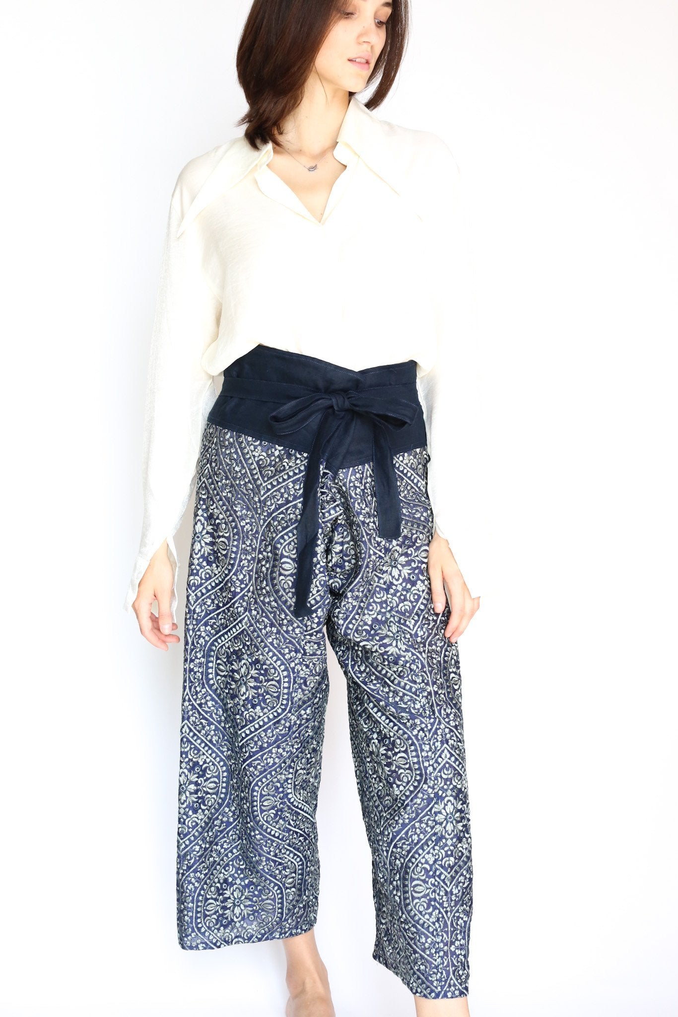 EMBROIDERED CROP FISHERMAN TROUSERS WILAI - BANGKOK TAILOR CLOTHING STORE - HANDMADE CLOTHING