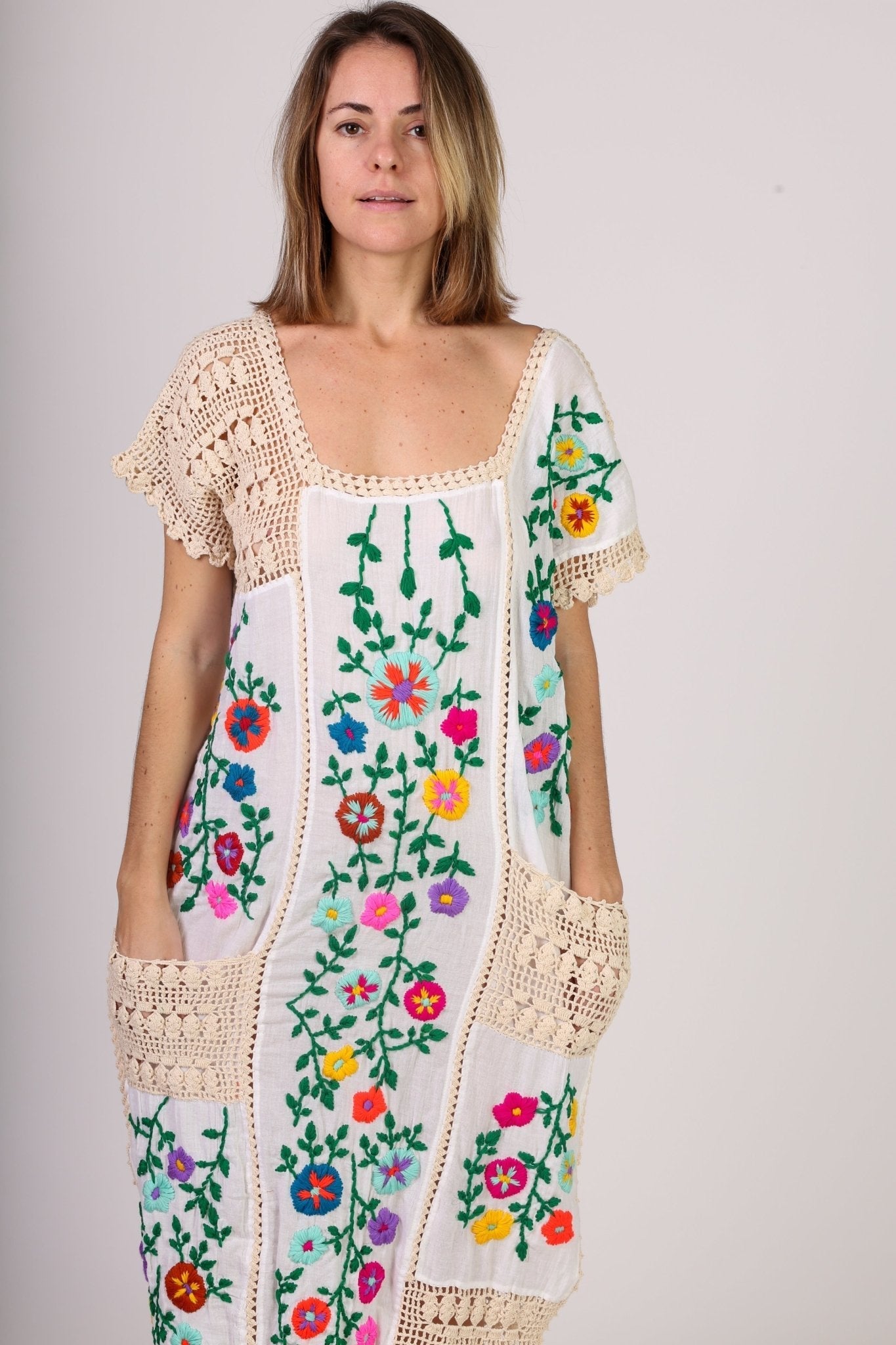 EMBROIDERED DRESS ISABELLE - BANGKOK TAILOR CLOTHING STORE - HANDMADE CLOTHING