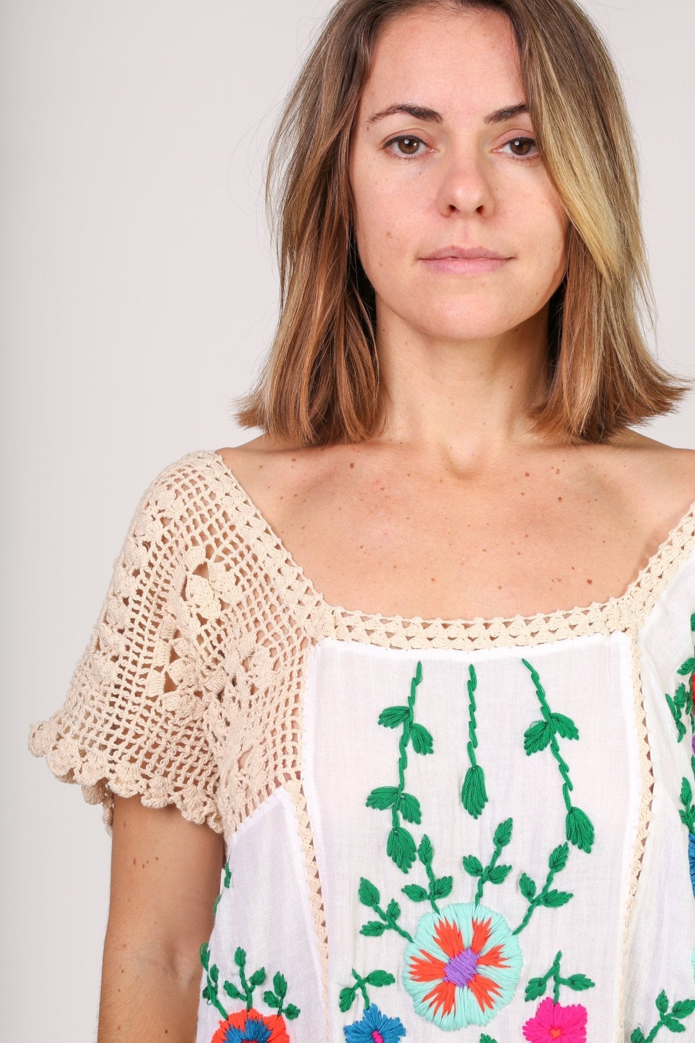 EMBROIDERED DRESS ISABELLE - BANGKOK TAILOR CLOTHING STORE - HANDMADE CLOTHING