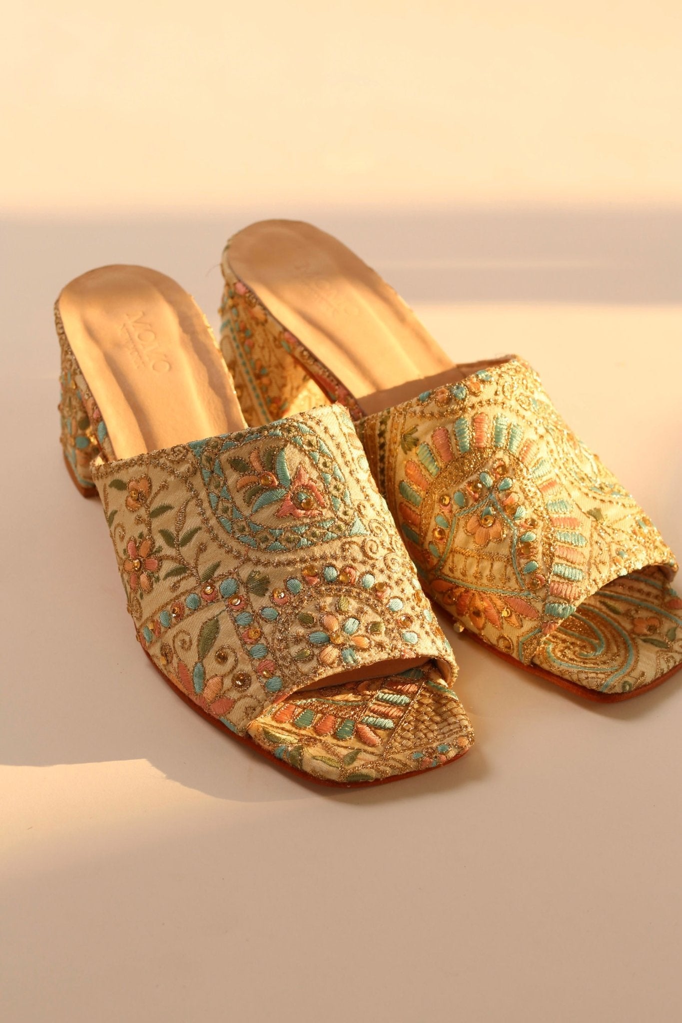 EMBROIDERED FLOWER SILK MULES MILTONA - BANGKOK TAILOR CLOTHING STORE - HANDMADE CLOTHING