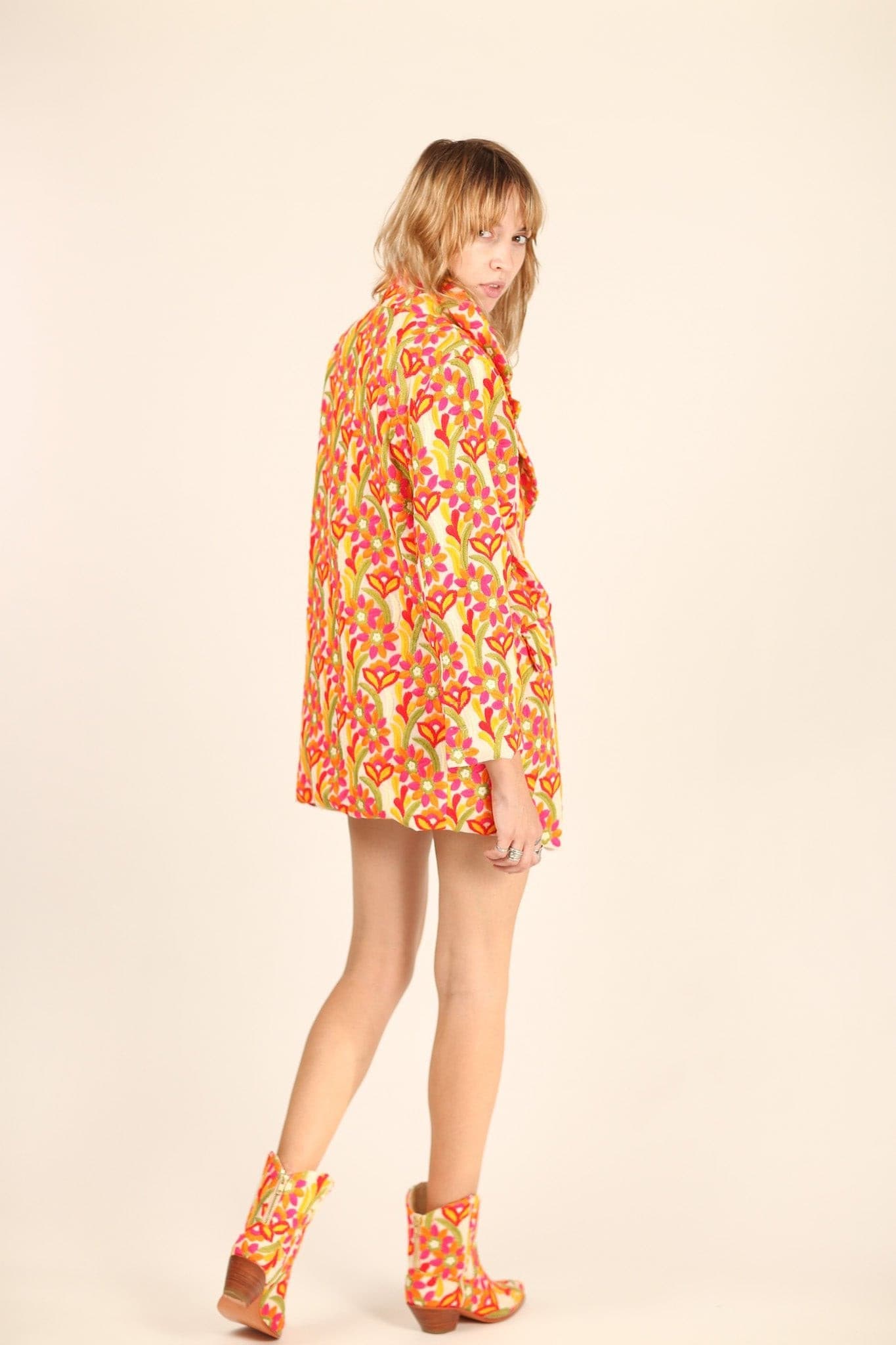 EMBROIDERED JACKET NESI - BANGKOK TAILOR CLOTHING STORE - HANDMADE CLOTHING