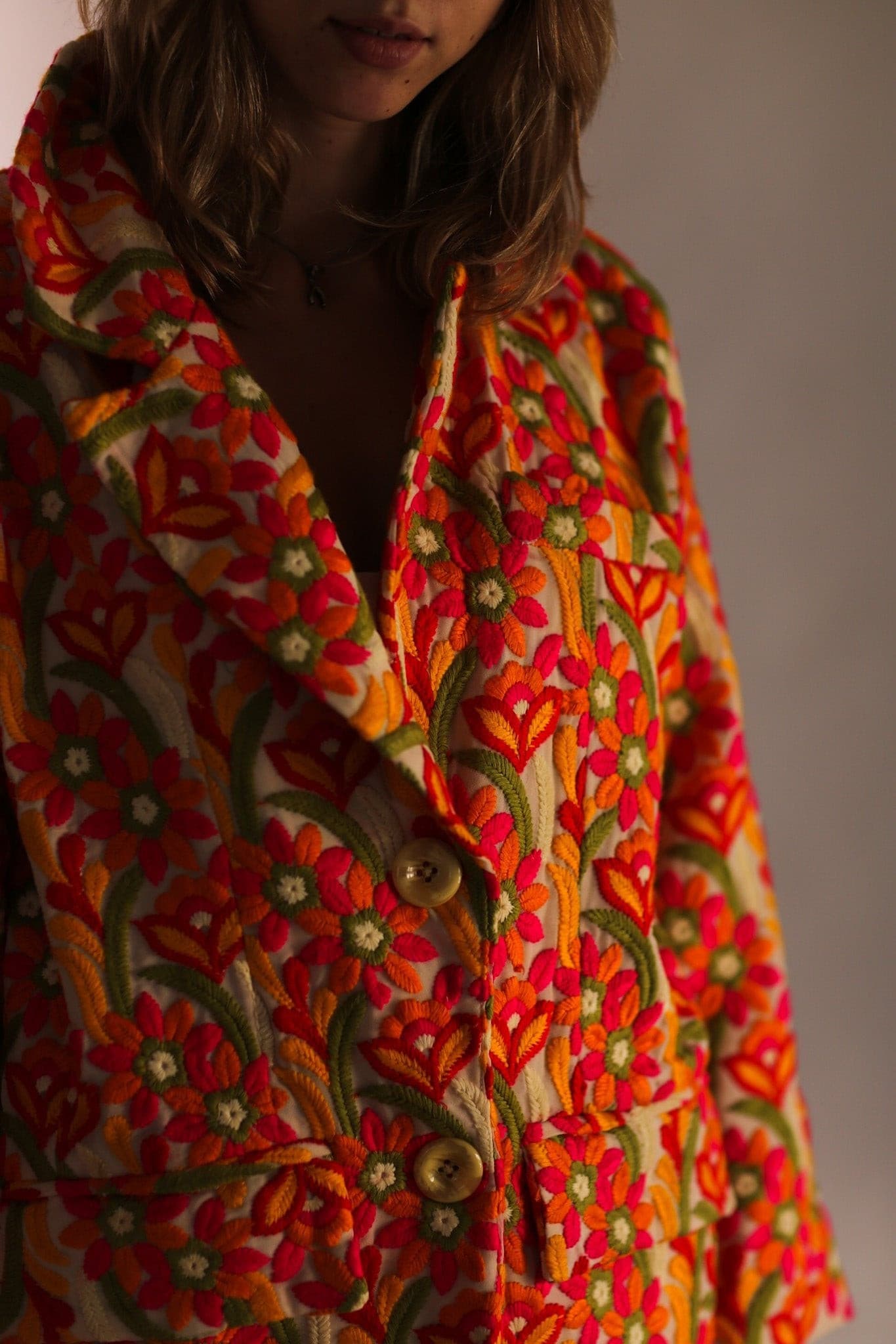 EMBROIDERED JACKET NESI - BANGKOK TAILOR CLOTHING STORE - HANDMADE CLOTHING